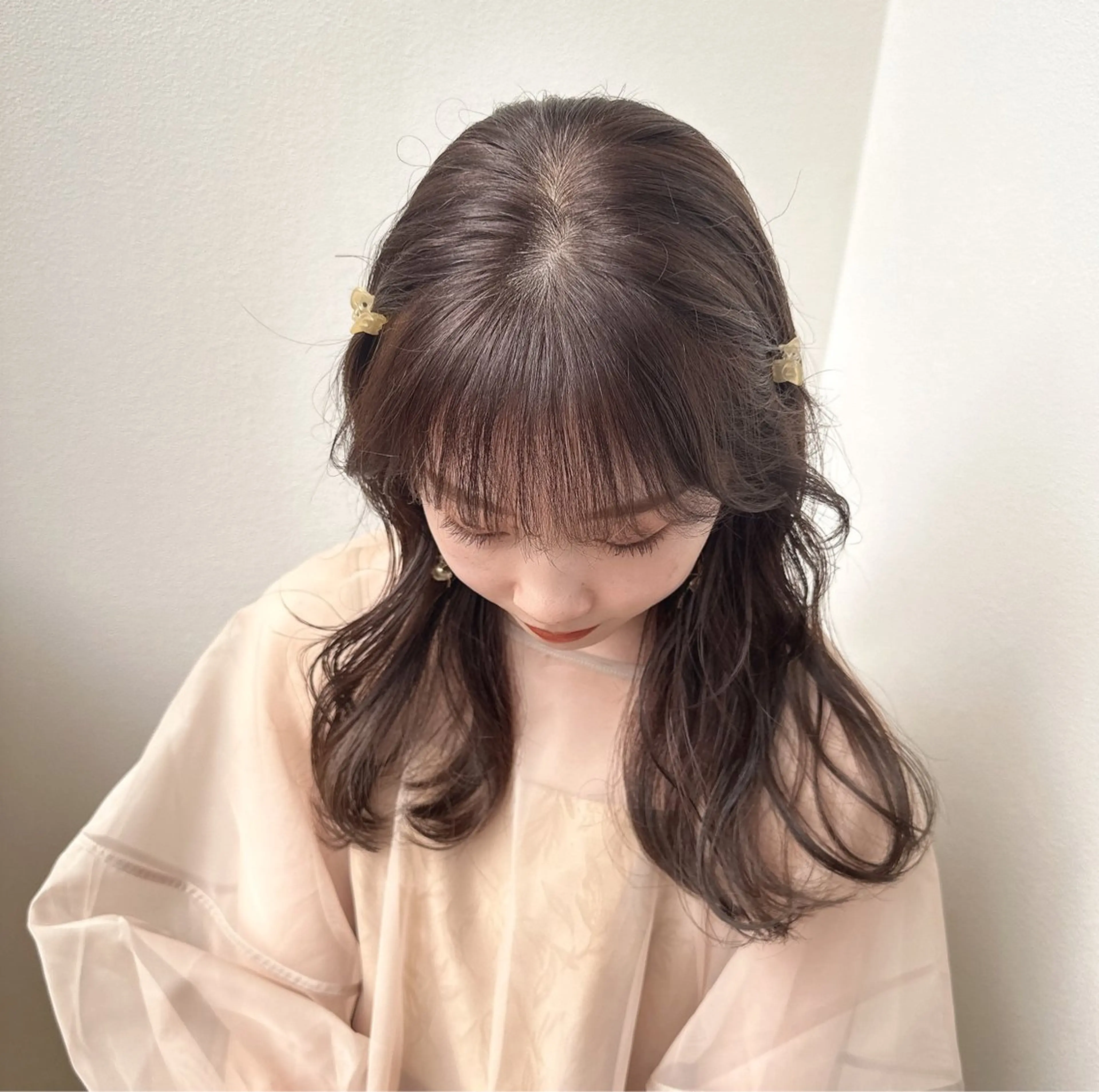 セミロング カラー ベージュカラー ラベンダーカラー ラベンダーベージュ Sherry/R 三川町　木村祐里奈のヘアスタイル