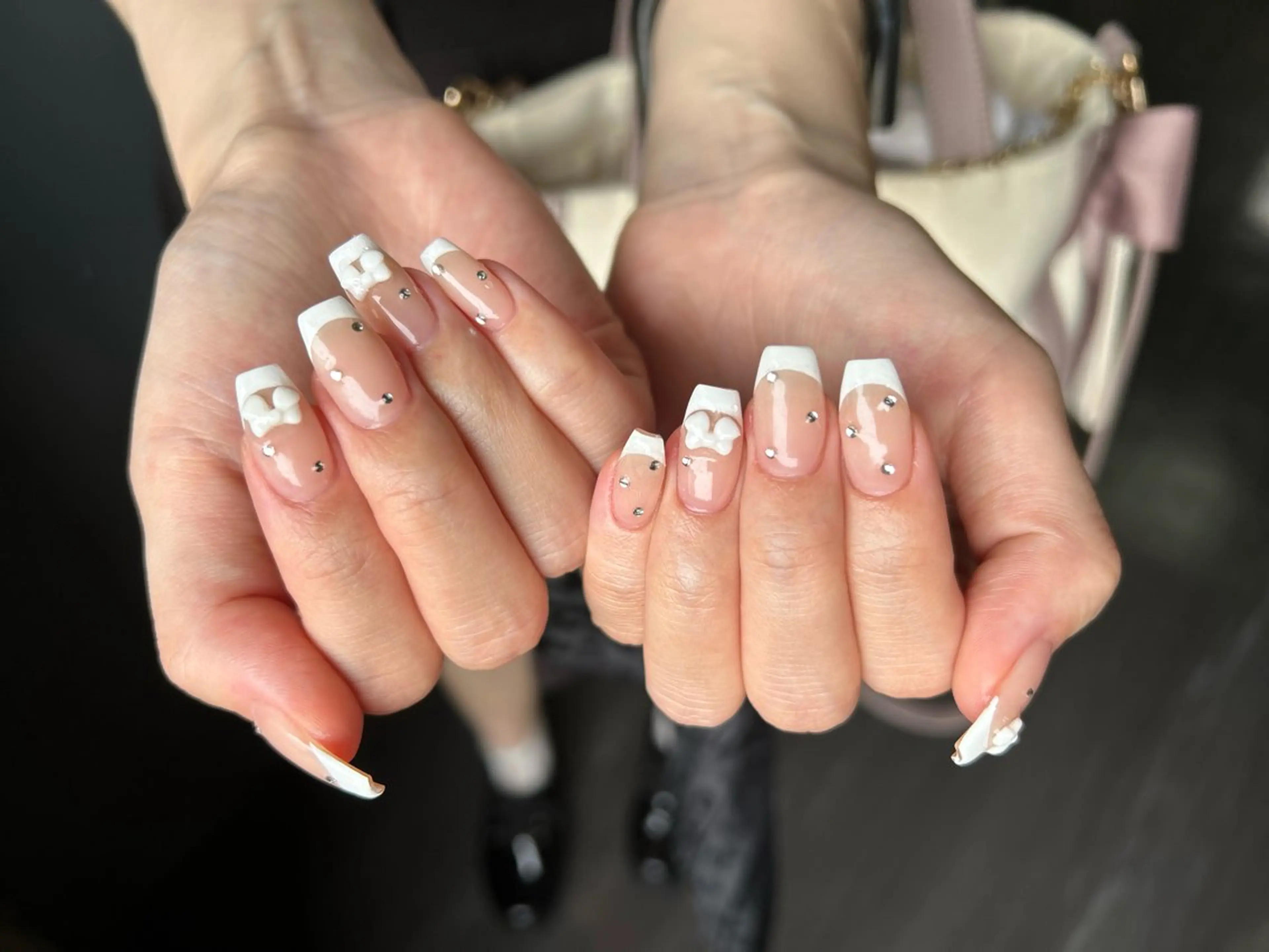 ネイル ハンドネイル フットネイル ✴︎ Delightのネイルデザイン