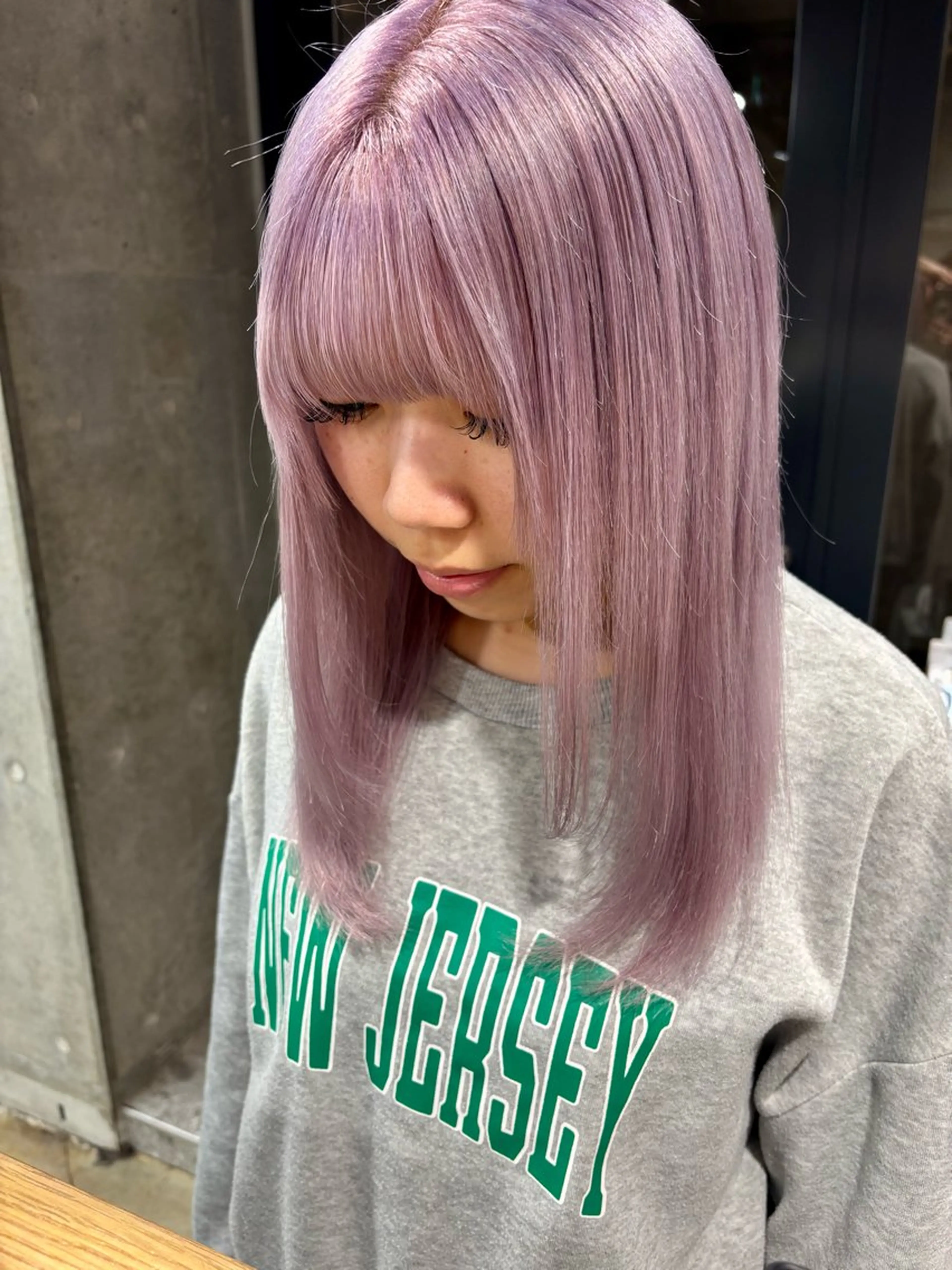 セミロング カラー ラベンダーカラー その他 ブリーチカラーレイヤ ーカット🦋annaのヘアスタイル