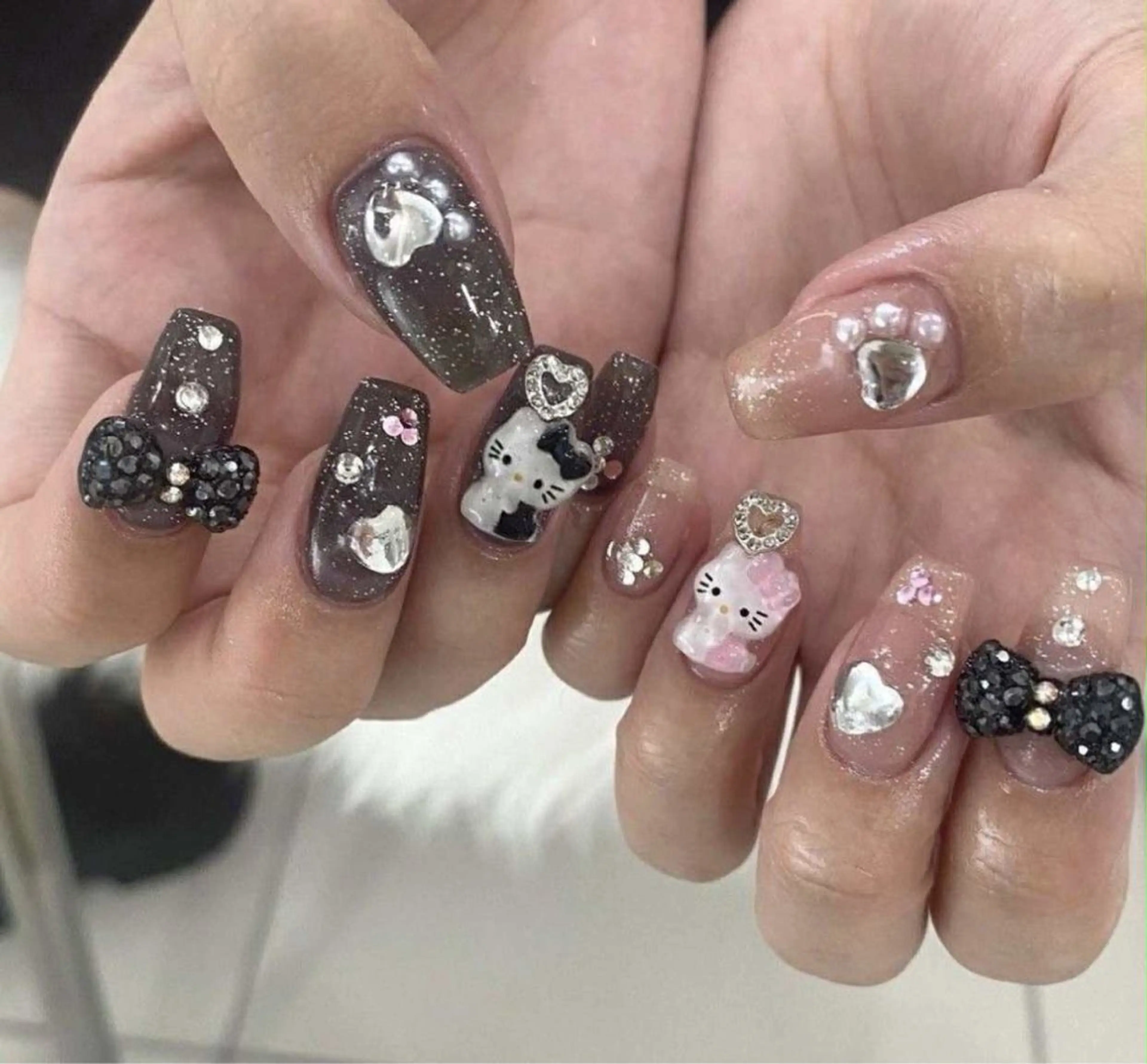 ネイル アートネイル 長さ出し ジェルネイル マグネットネイル ニュアンスネイル Kanao_ CloudyChanのネイルデザイン