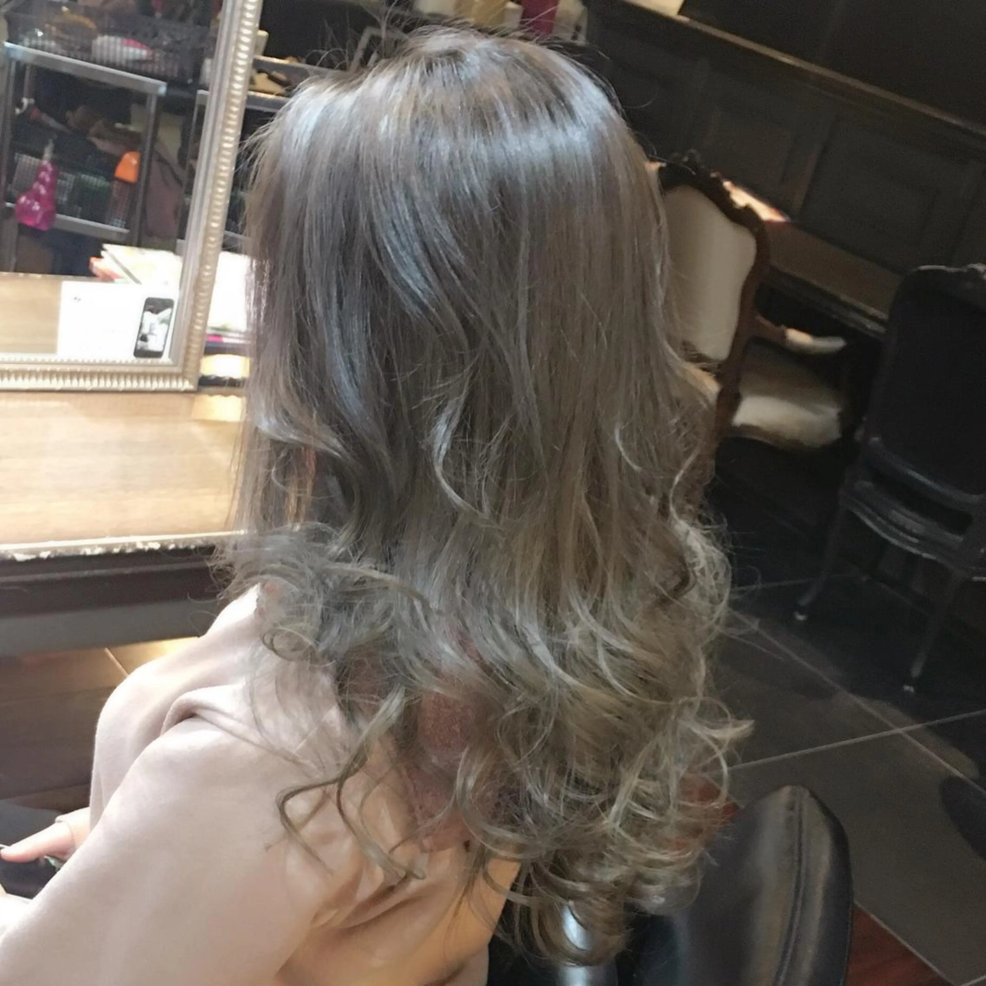 ロング カラー 吉本 yoshimotoのヘアスタイル