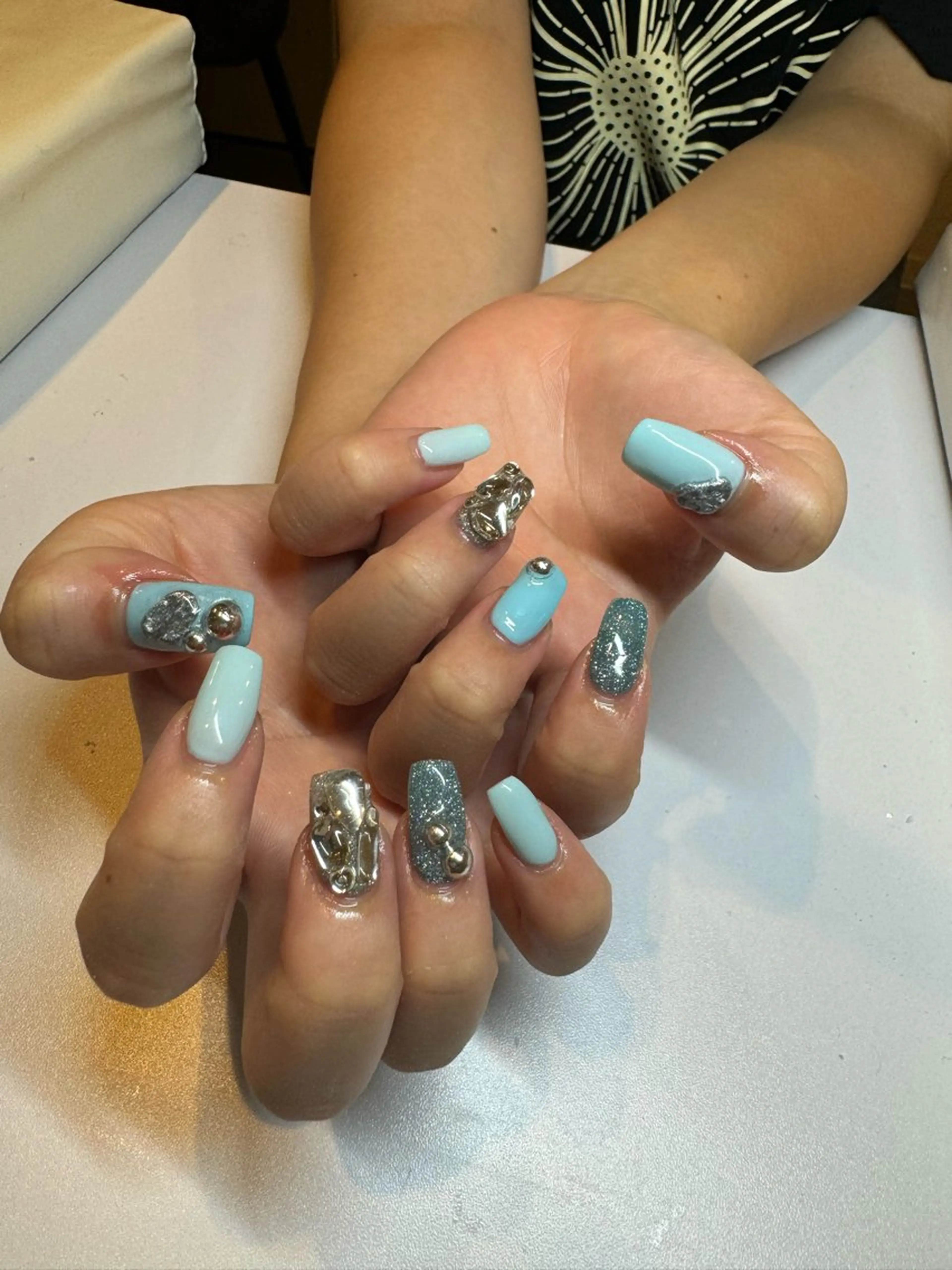 ネイル ハンドネイル 濱岡 咲のネイルデザイン