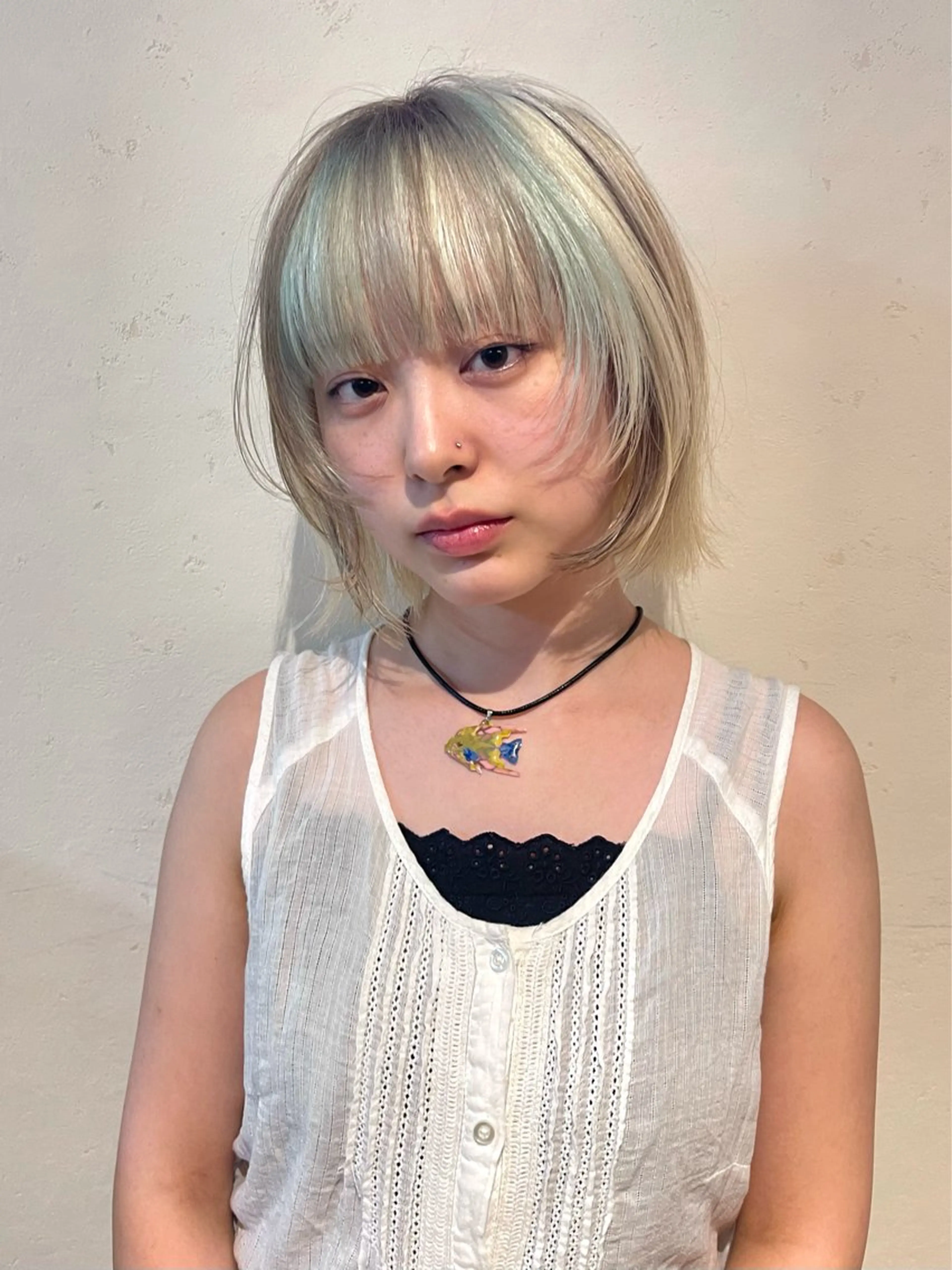 ミディアム カラー カット ヘアカラー トリートメント ヘアセット 安部佑哉/ハイトーン /レイヤー/ブリーチのヘアスタイル