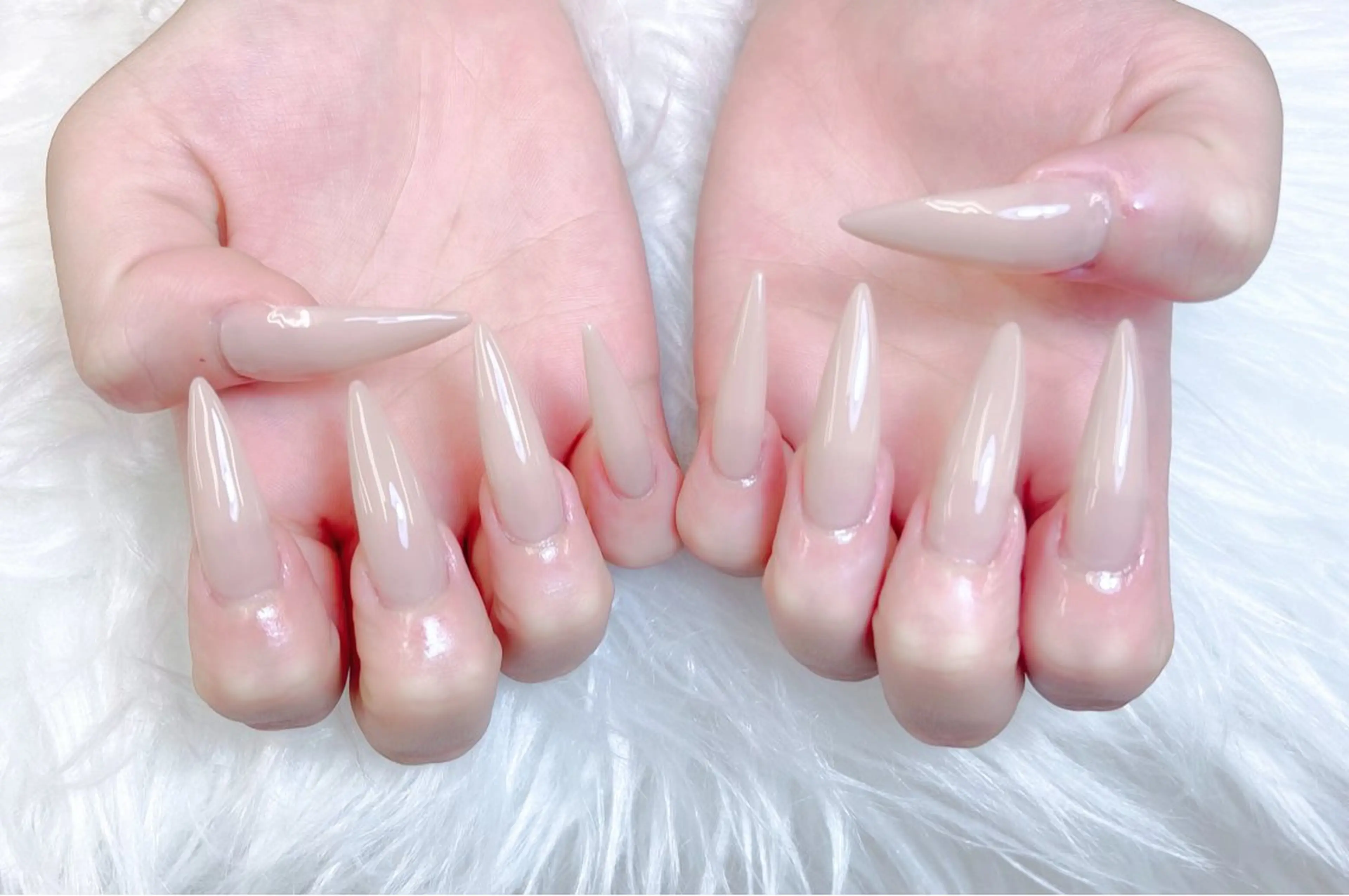 ネイル 成人式 ロングネイル マグネットネイル 大理石ネイル(マーブル) リボン ハンドネイル Amee Nail Salonのネイルデザイン