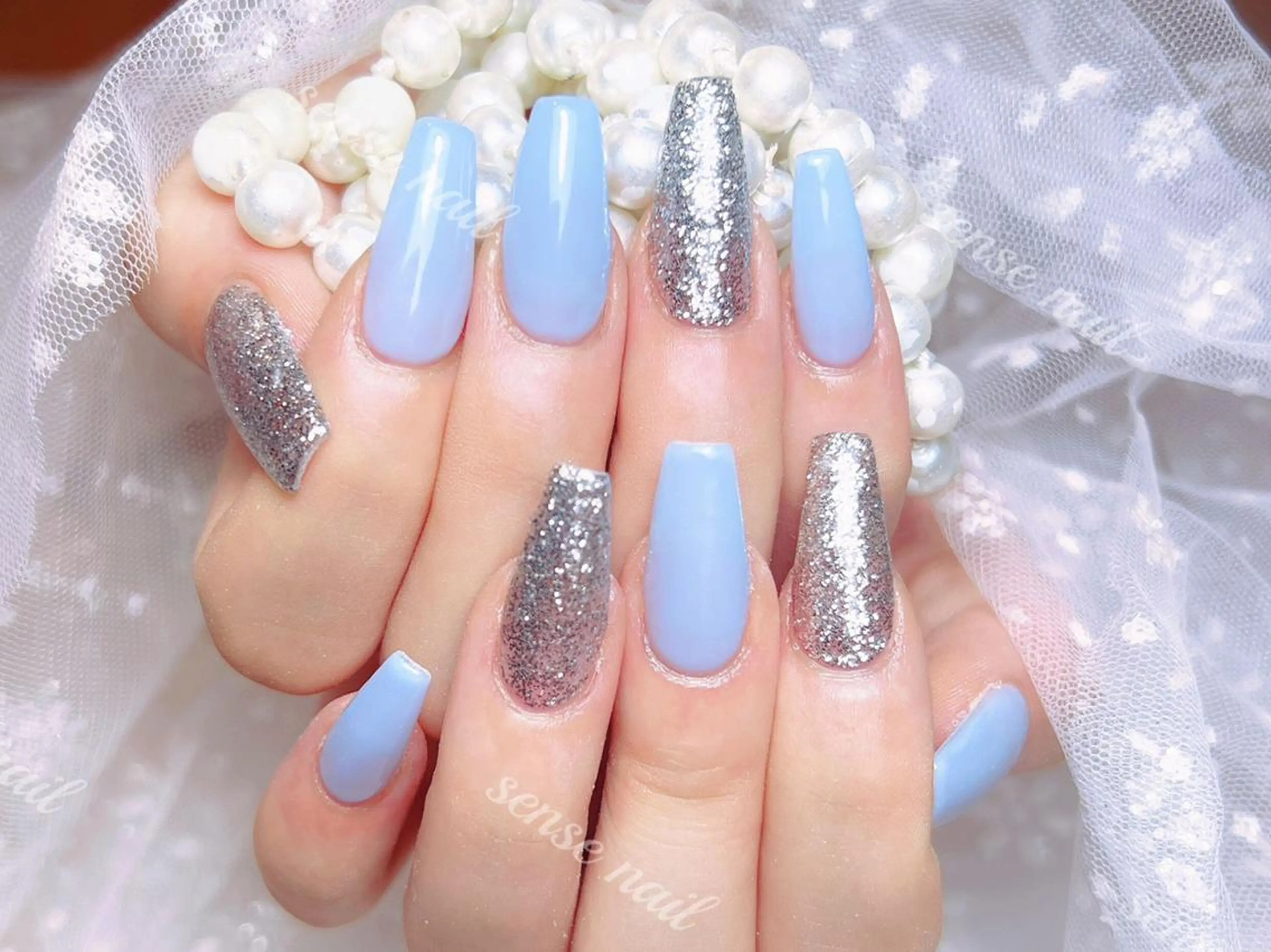 ネイル Queening 🦋のネイルデザイン