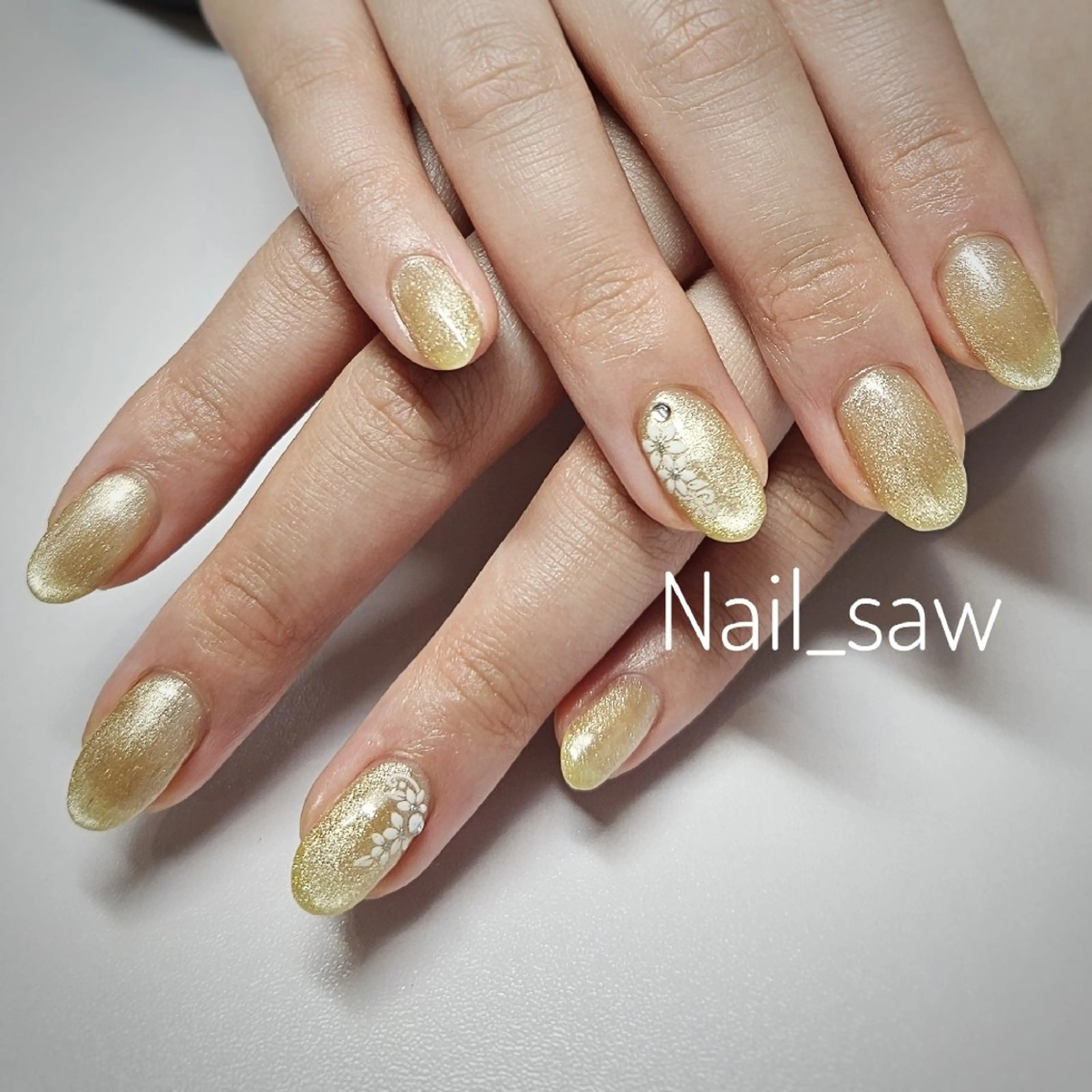 ネイル フラワーネイル マグネットネイル 黄色 ハンドネイル Y. Saoriのネイルデザイン