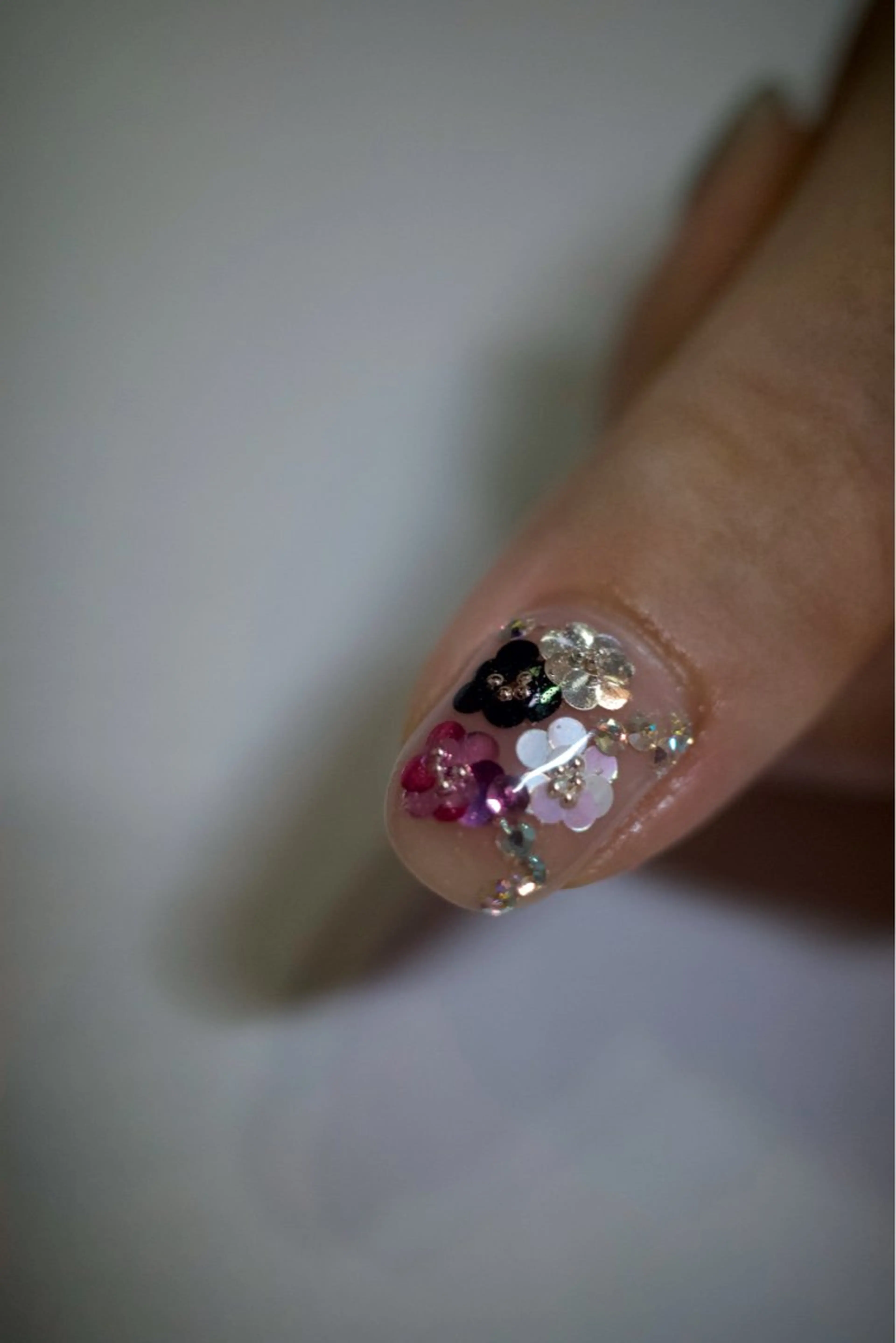 ネイル anyora nail salon所属・大人ワンホン キラキラ/Ayanoのネイルデザイン