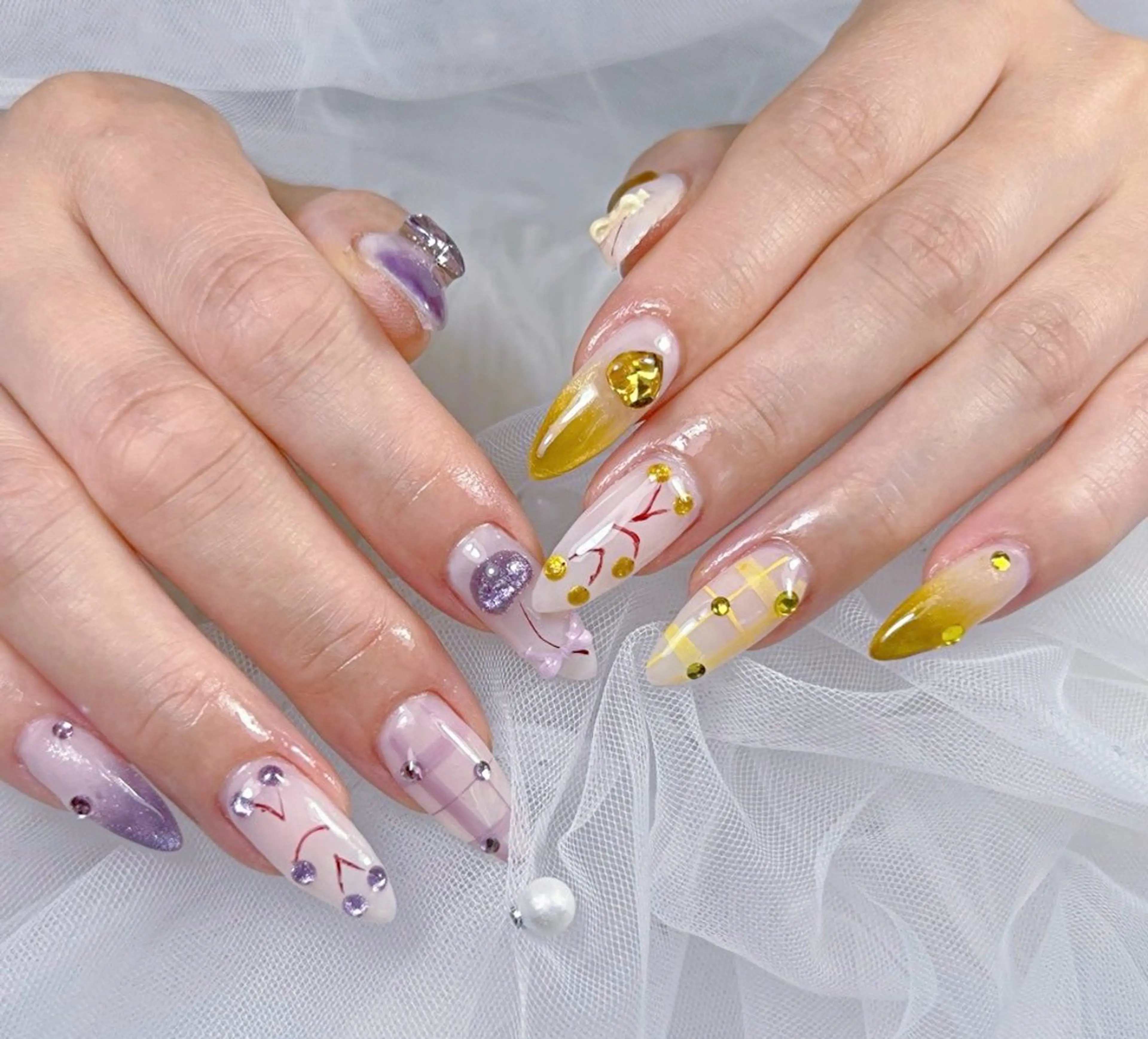 ネイル アートネイル オーロラネイル チークネイル 長さ出し フットネイル Miya _nailのネイルデザイン