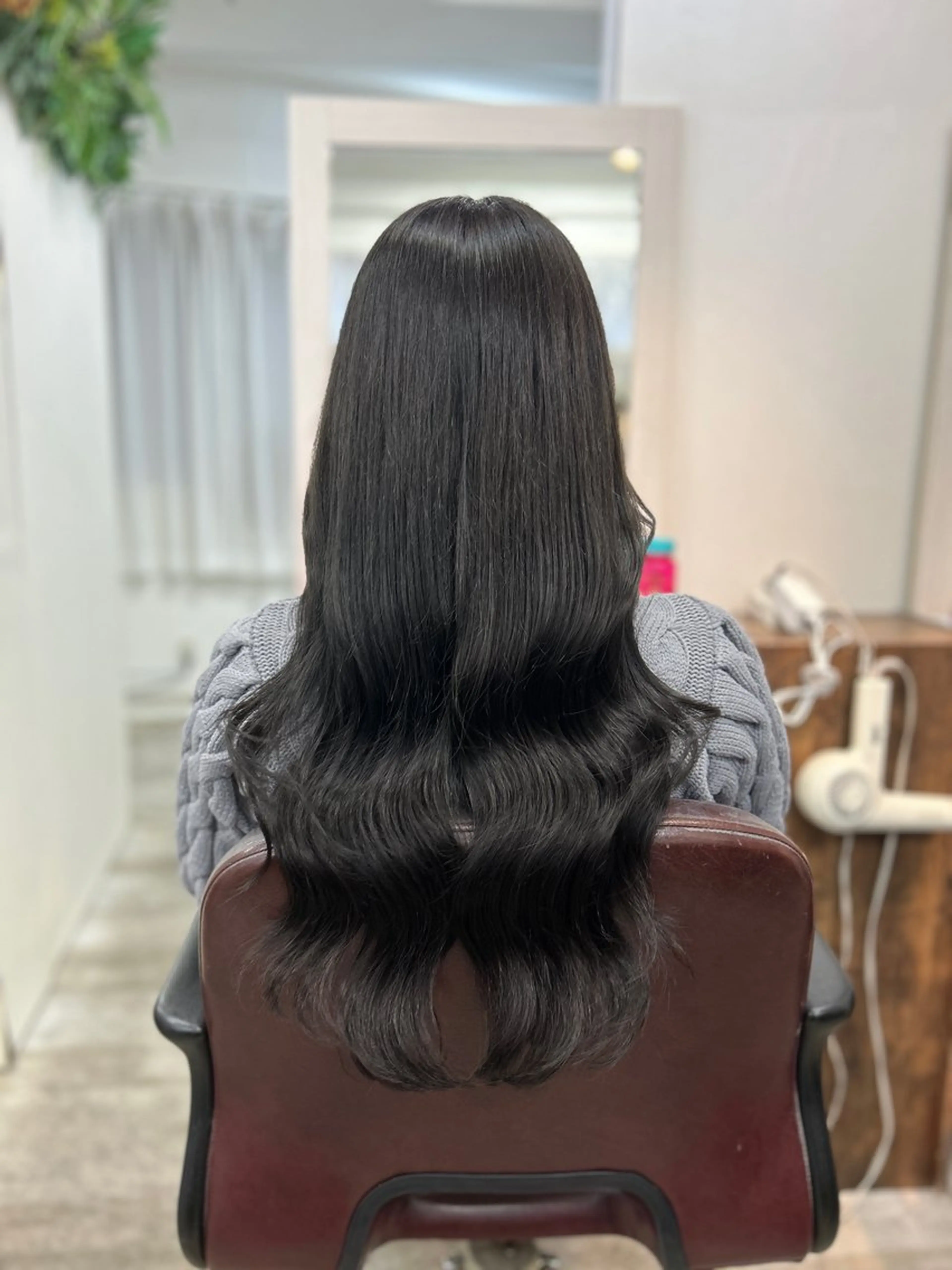 ロング レイヤーカット ロング カット エクステ ヘアセット 韓国ヘア🤍髪質改善 🇰🇷AKANEのヘアスタイル