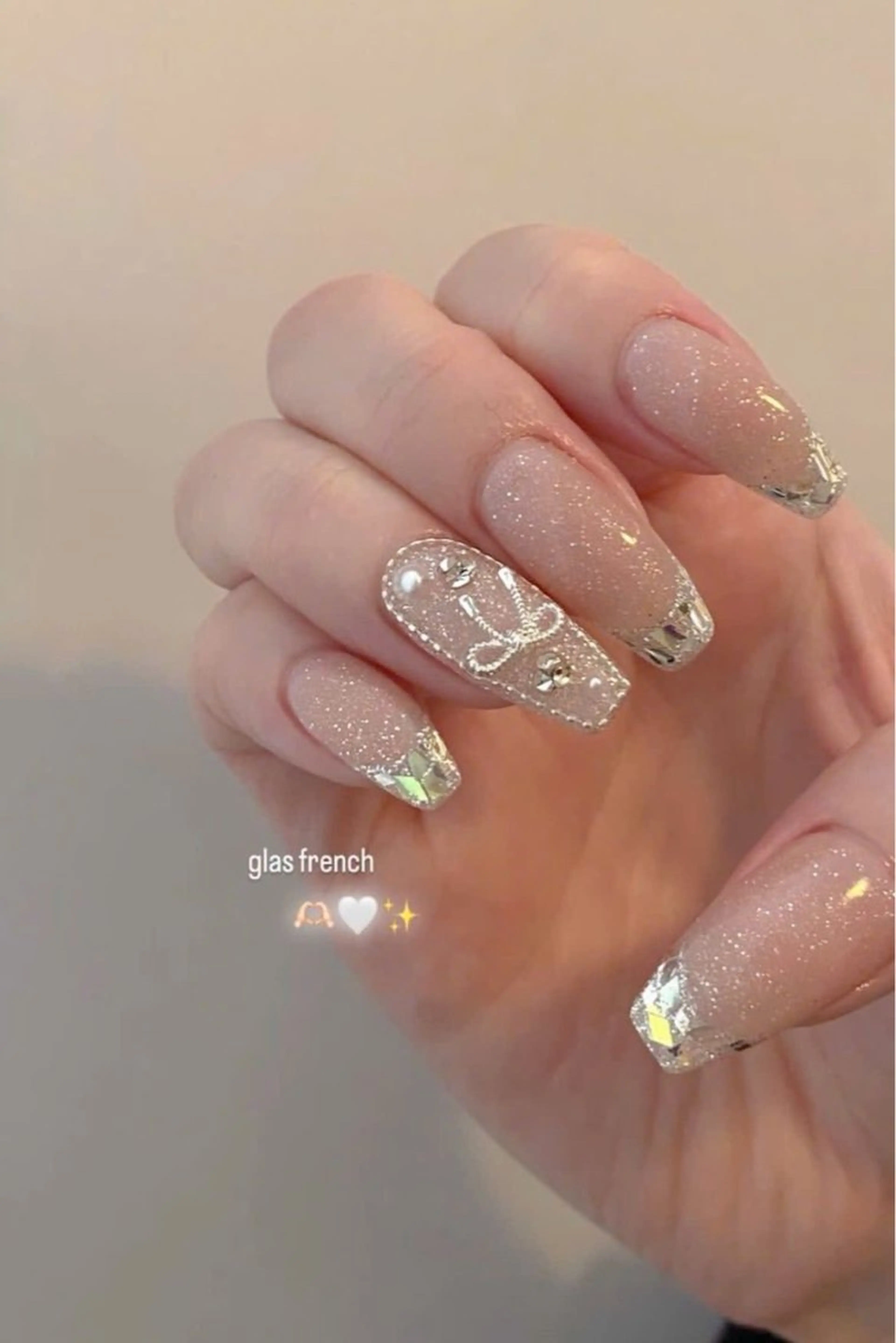 ネイル グラデーション ラメ(グリッター) マグネットネイル ミラーネイル ニュアンスネイル ハンドネイル Lumi de nailsのネイルデザイン