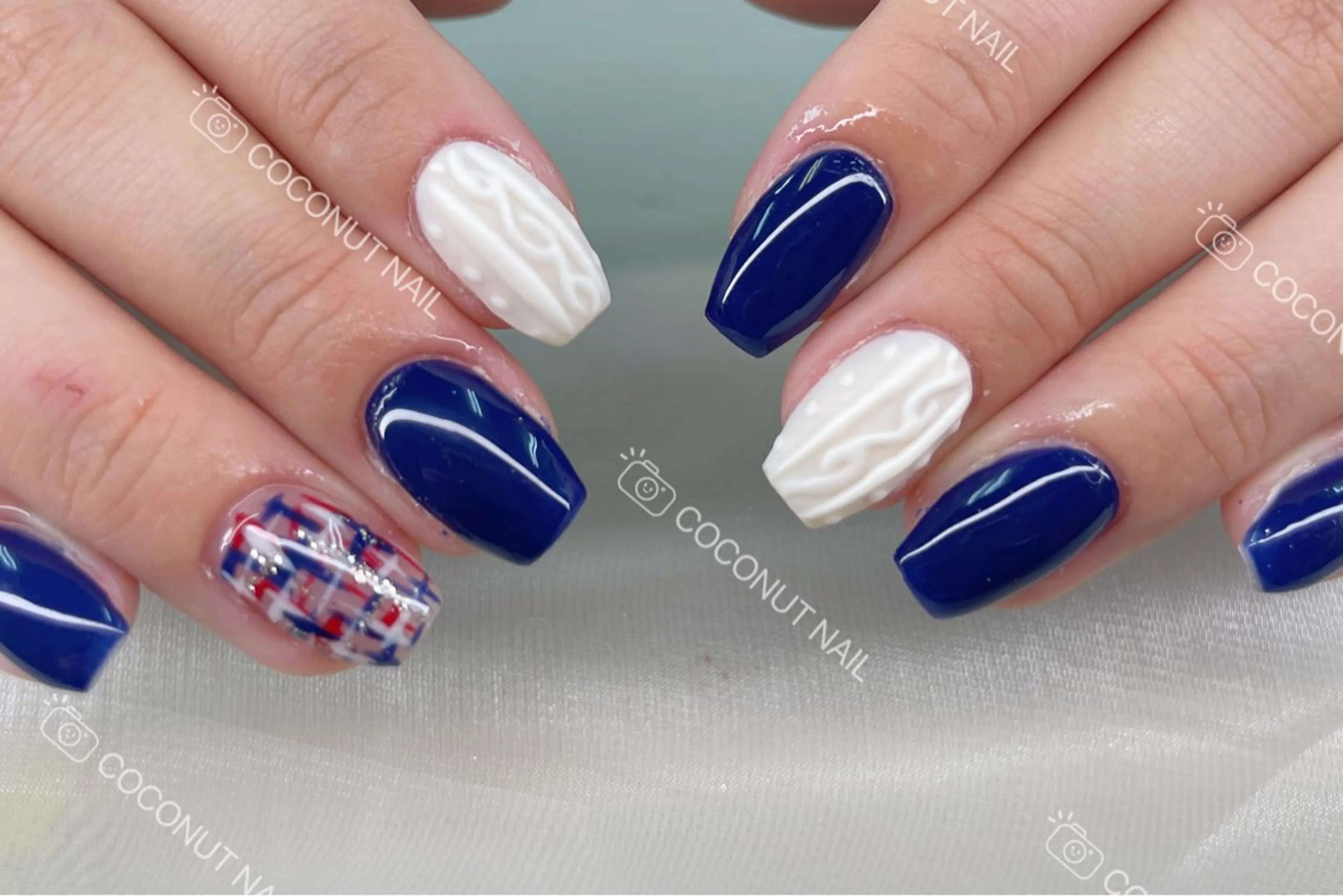 ネイル べっ甲ネイル フレンチネイル キラキラネイル マグネットネイル 大理石ネイル(マーブル) ハンドネイル 神田 ココナッツのネイルデザイン