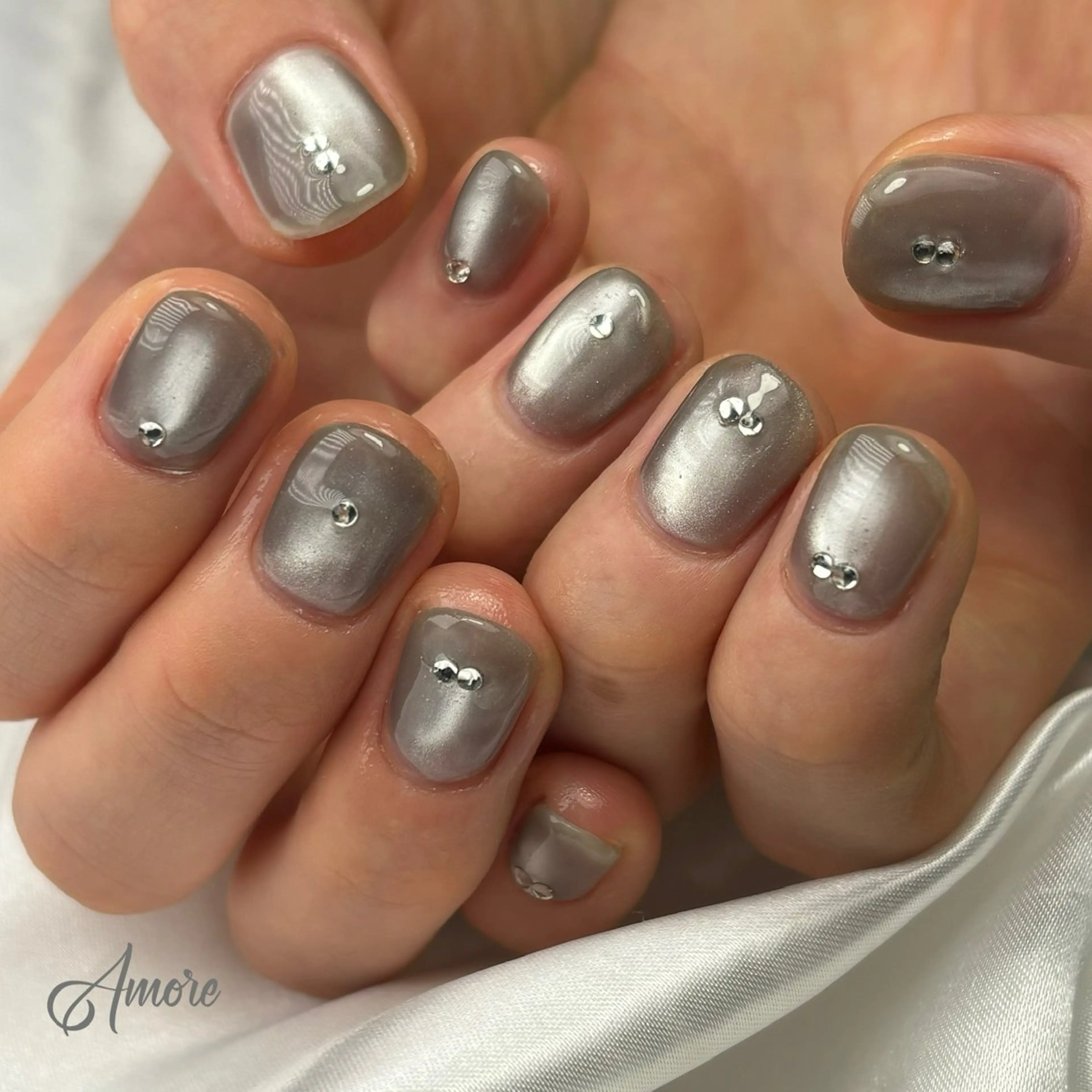 ネイル ジェルネイル キラキラネイル 韓国ネイル マグネットネイル パラジェル You kyehwaのネイルデザイン