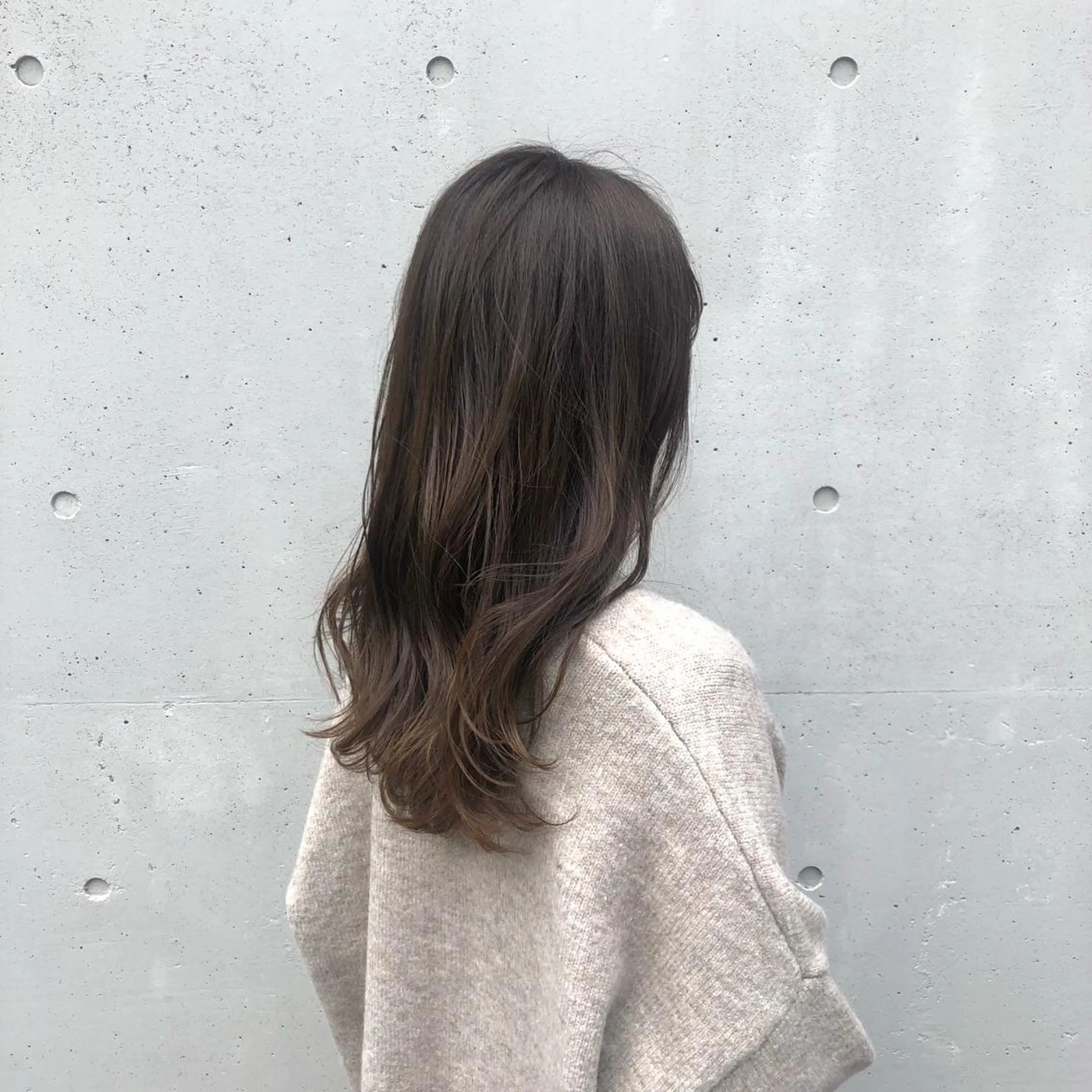 ロング カラー ヘアアレンジ ベージュカラー 透明感カラー カット ヘアカラー トリートメント 酸性縮毛矯正🧴韓国 レイヤー/髪質改善のヘアスタイル