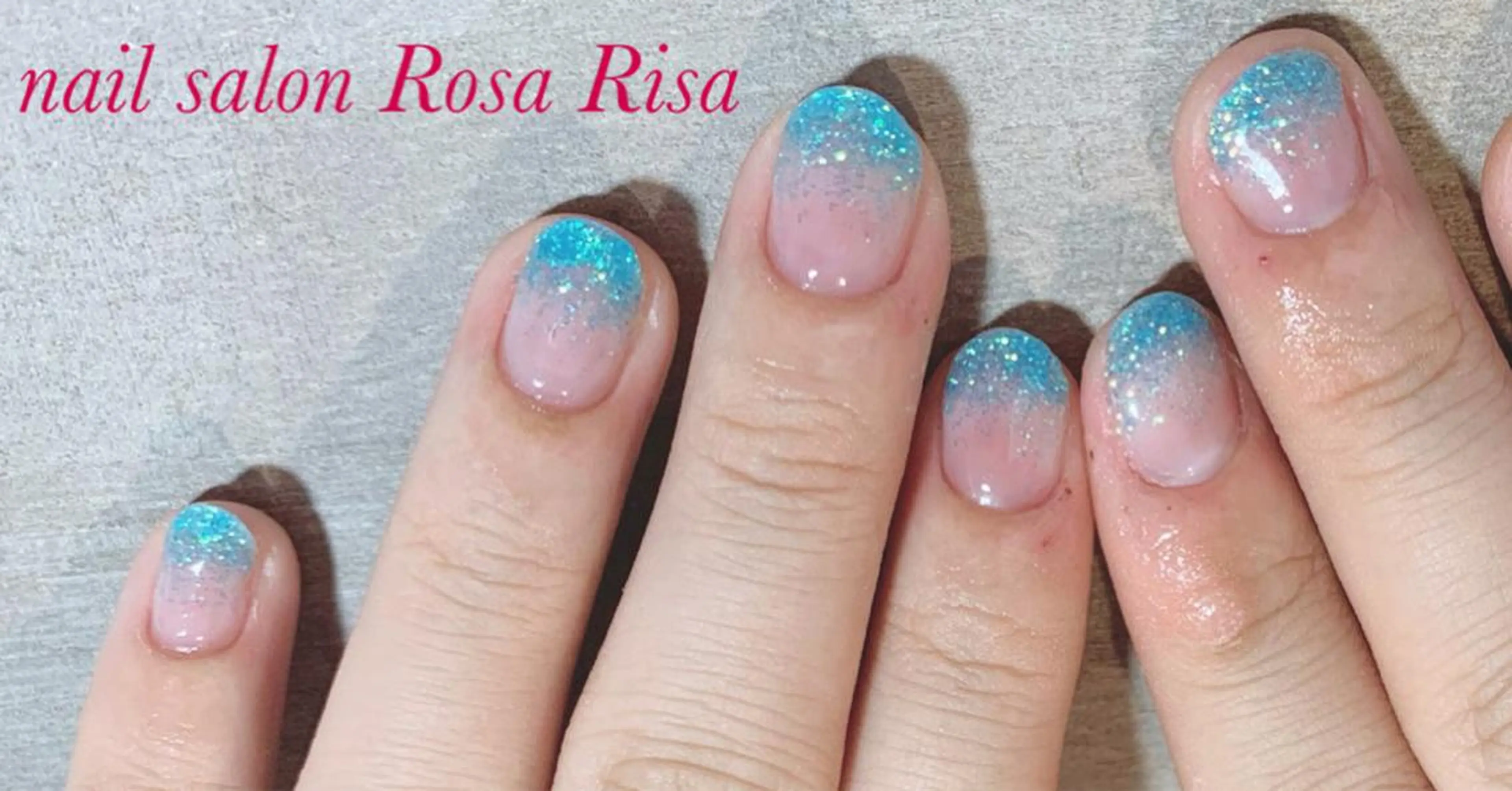 ショート ネイル グラデーション ラメ(グリッター) ラメグラデーション ネイルスタジオ シェイクユアハンズのネイルデザイン