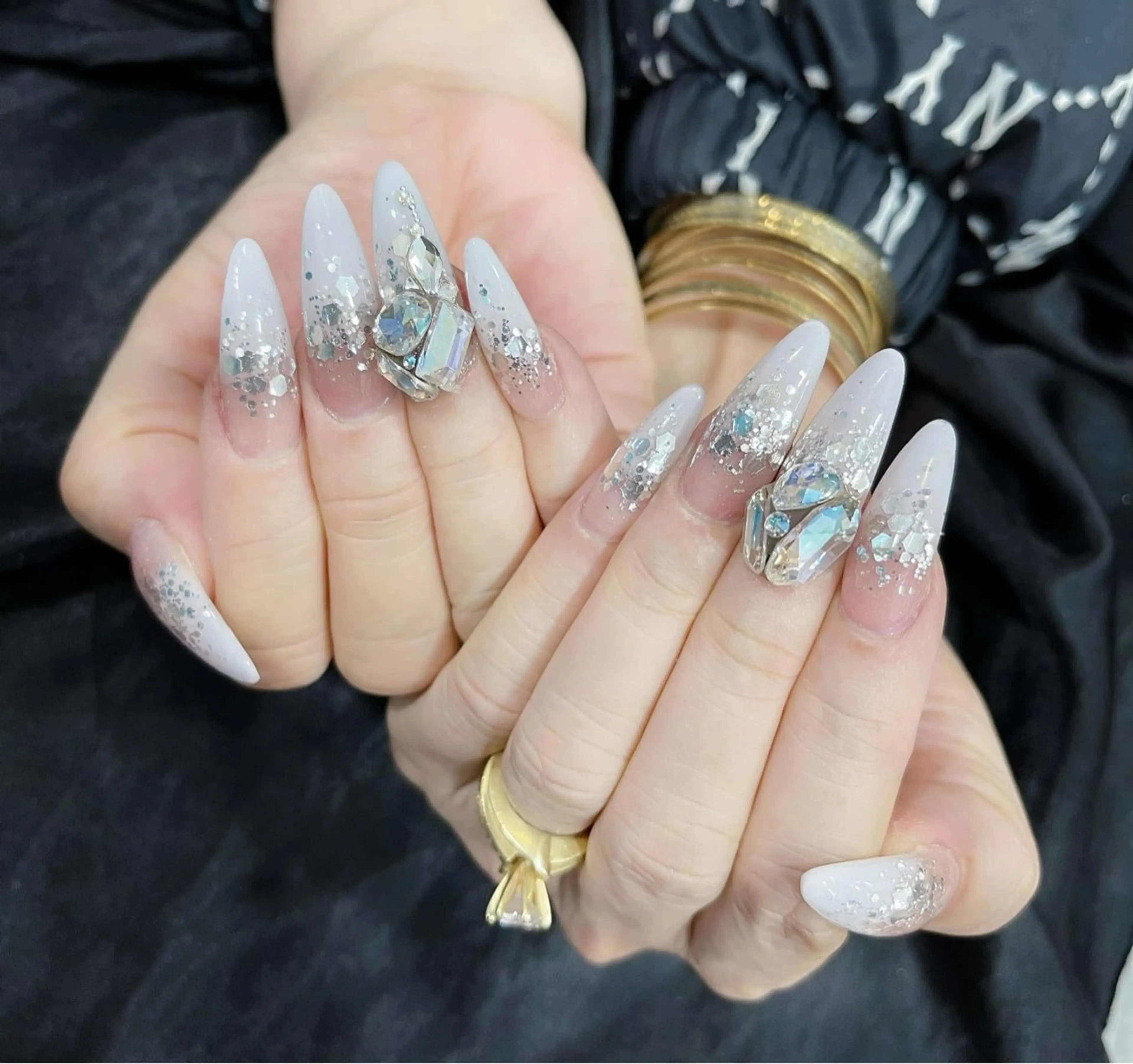 ネイル チークネイル フレンチネイル グラデーション キラキラネイル 韓国ネイル ハンドネイル Minette nailHuongのネイルデザイン