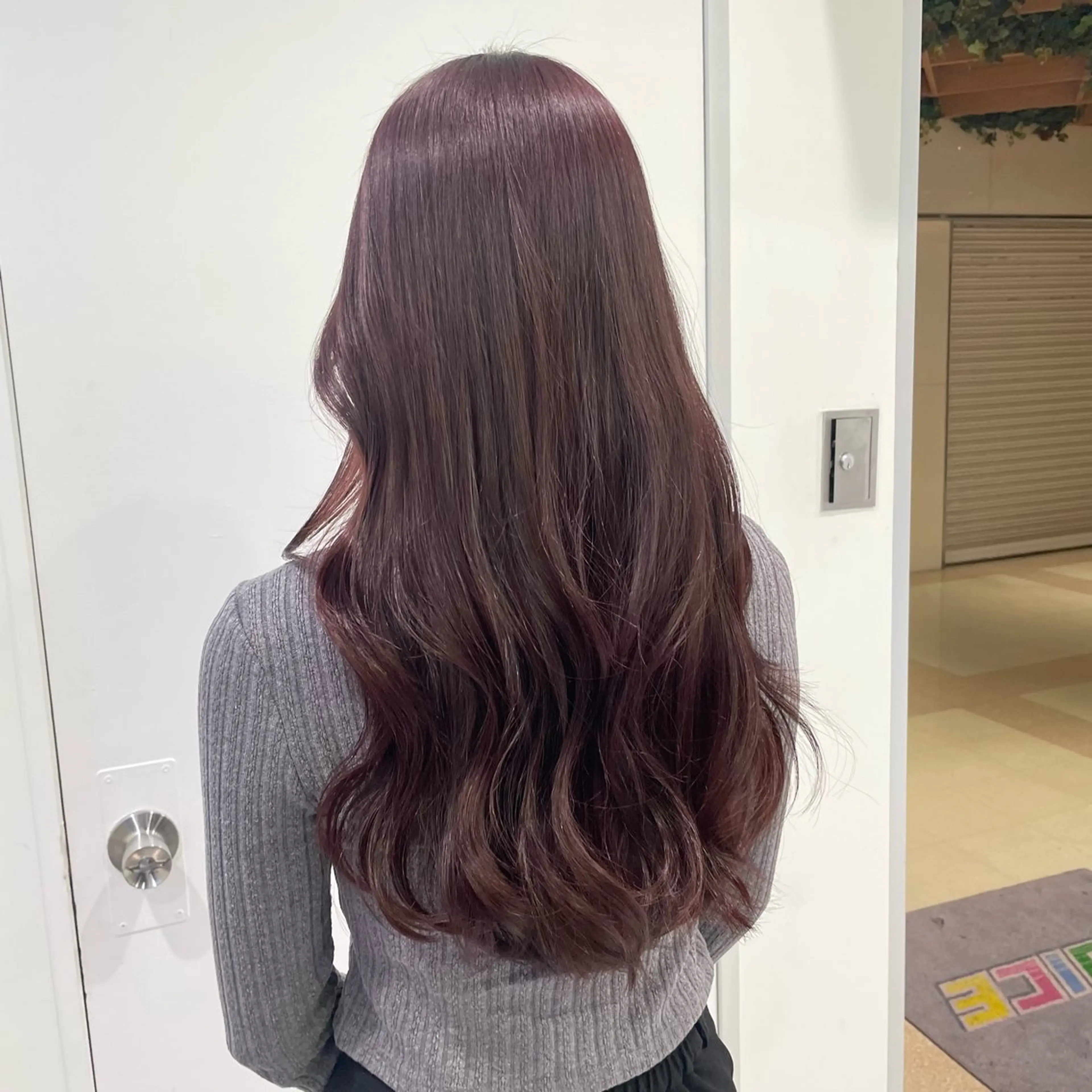 セミロング 大人っぽ♡上品な暖色 ♡ブリーチなし♡のヘアスタイル