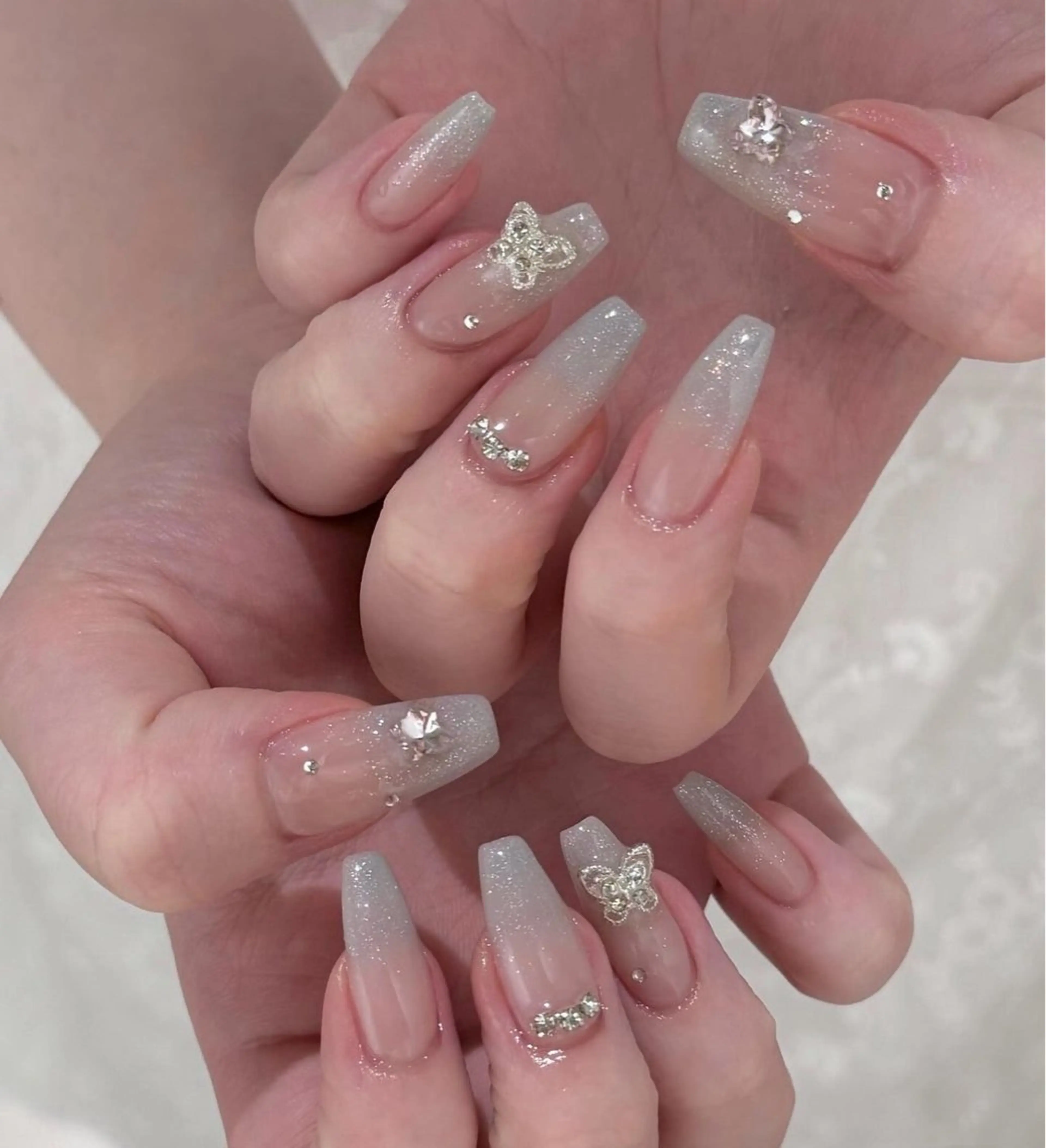 ネイル アートネイル グラデーション キラキラネイル ニュアンスネイル オフィスネイル Jenn Nail Salonのネイルデザイン