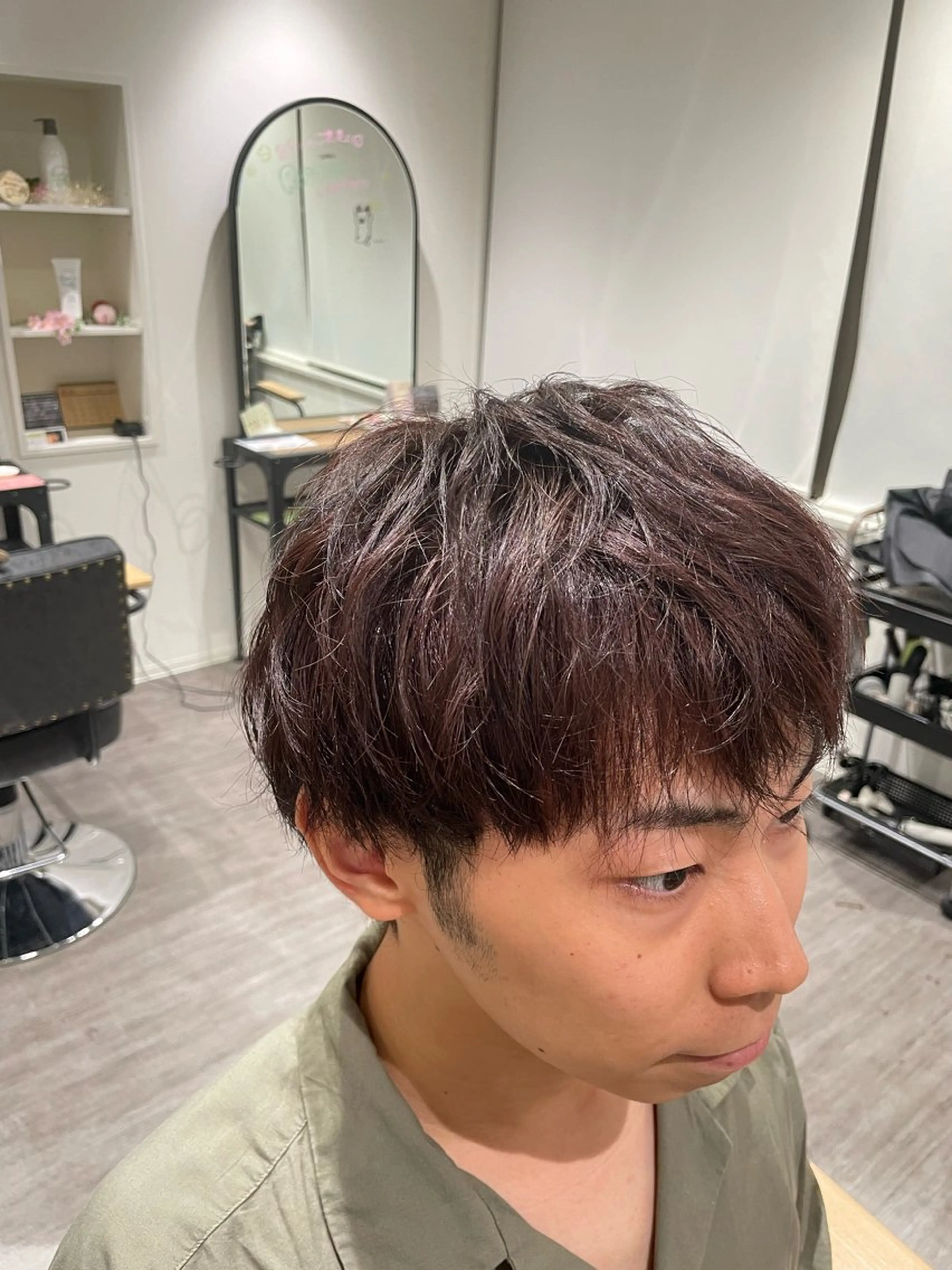 カラー ブリーチ ブリーチなしカラー cocotte宜喜 弘希のヘアスタイル