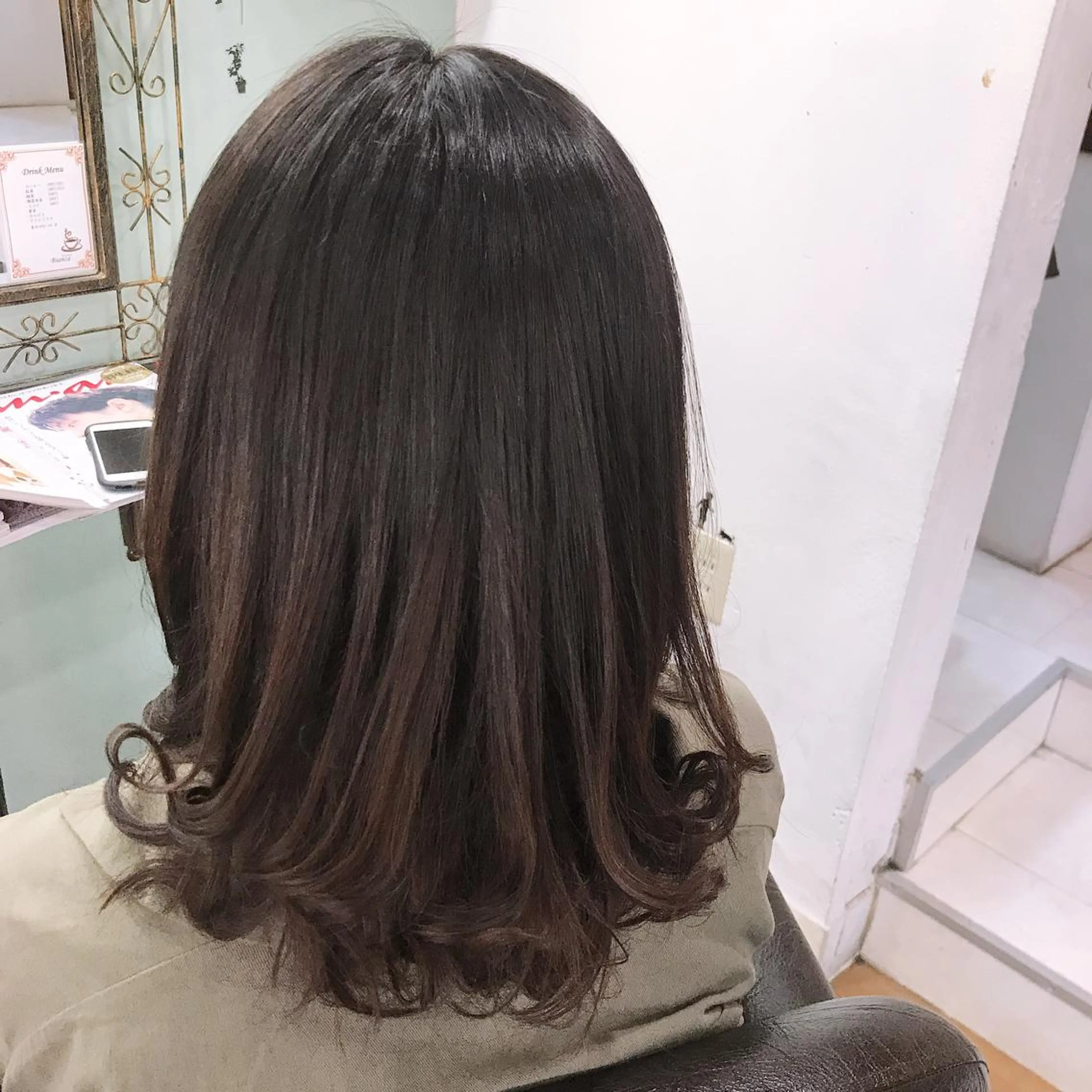 セミロング R ri R takagiのヘアスタイル