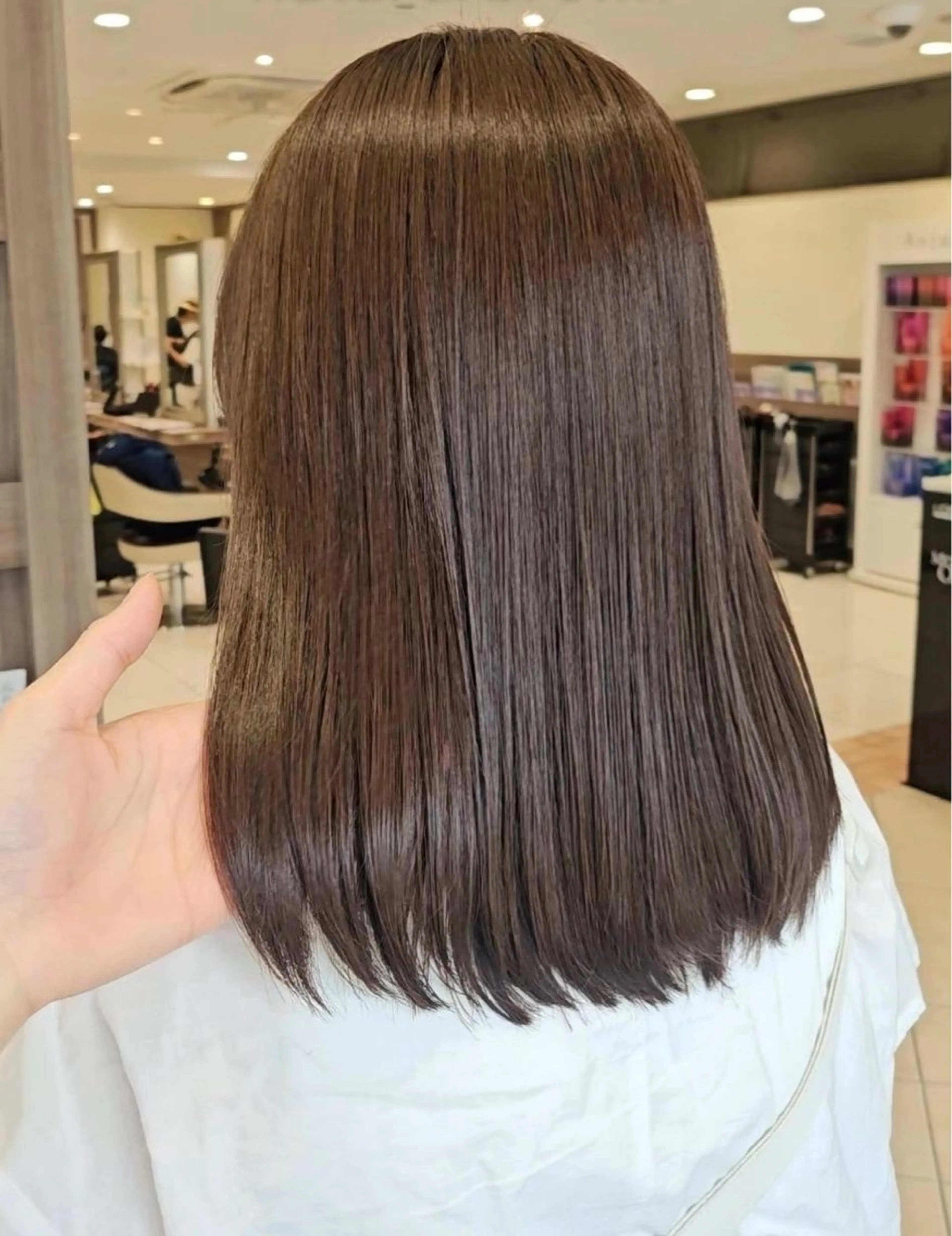 カラー ヘアカラー トリートメント 阪本 紀乃のヘアスタイル