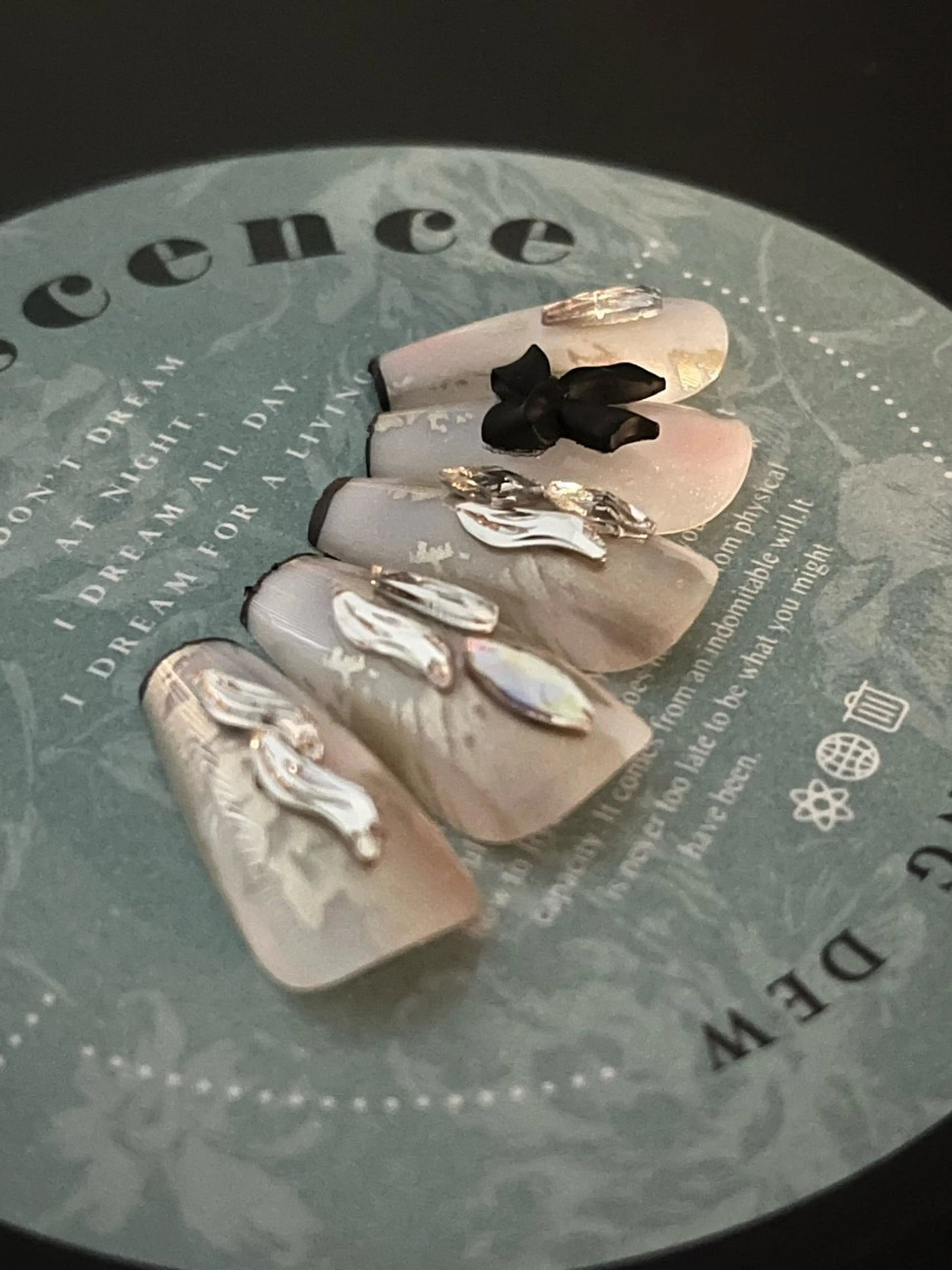 ネイル ハンドネイル GARDEN GELのネイルデザイン