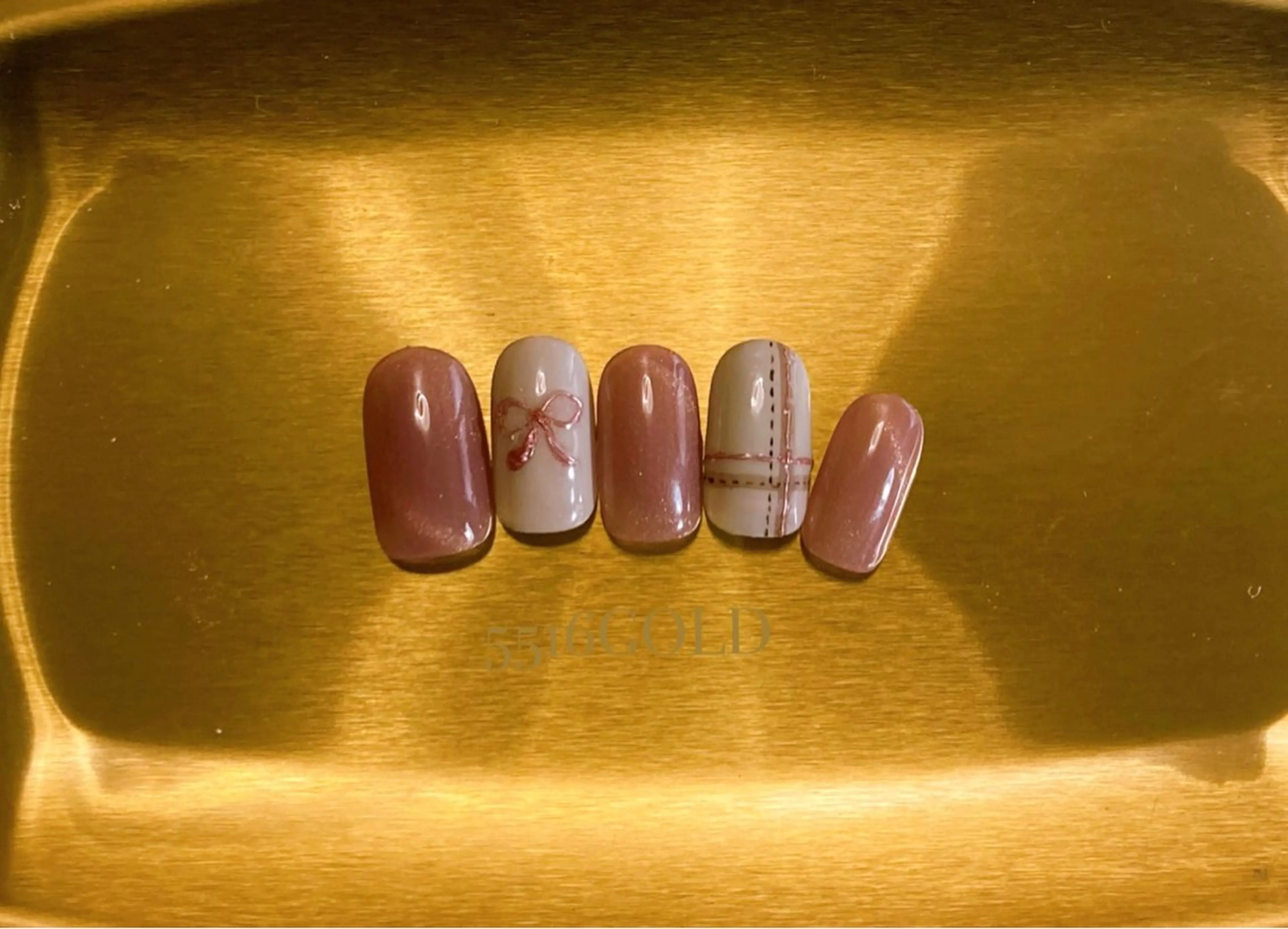 ネイル マグネットネイル 💎5516 MACHIKOのネイルデザイン