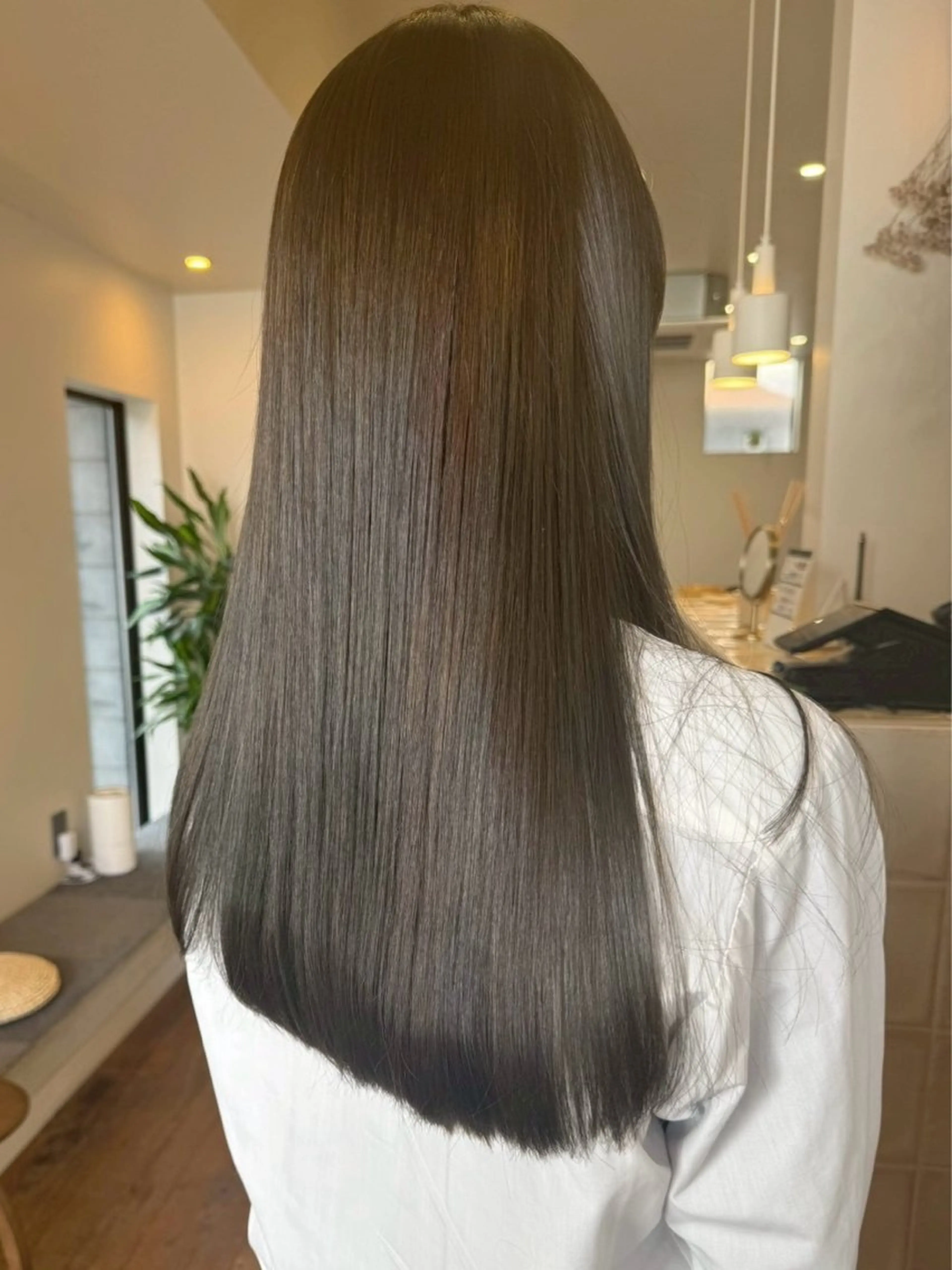 ロング 縮毛矯正 rion🪽 /艶髪・ハイトーンのヘアスタイル