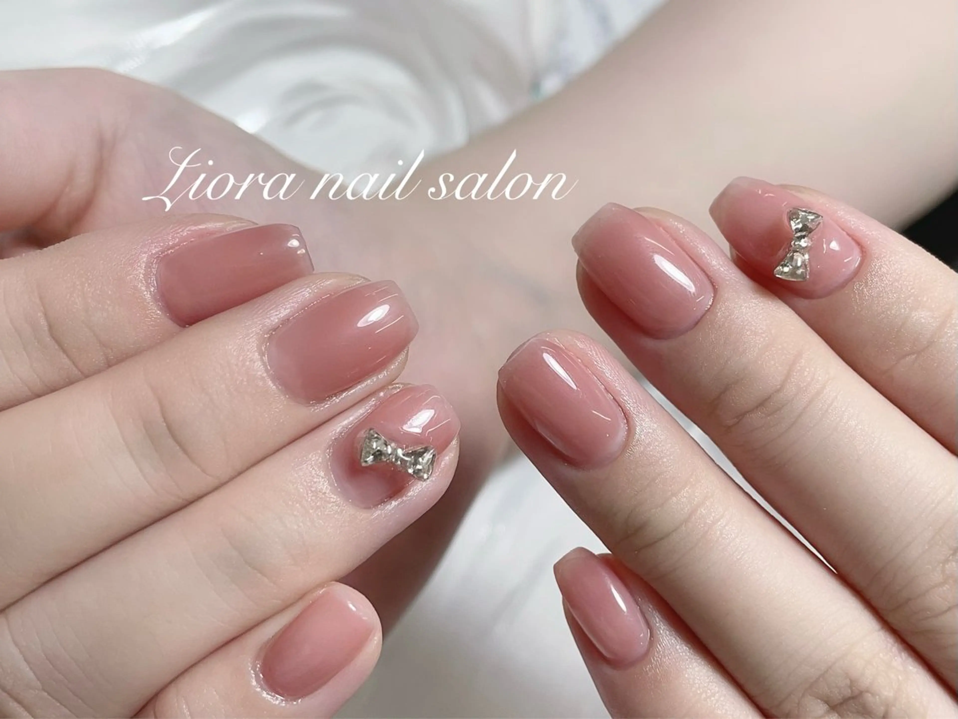 ネイル フレンチネイル ジェルネイル ガーリー グラデーション キラキラネイル ハンドネイル Liora nail スカルプ専門店のネイルデザイン