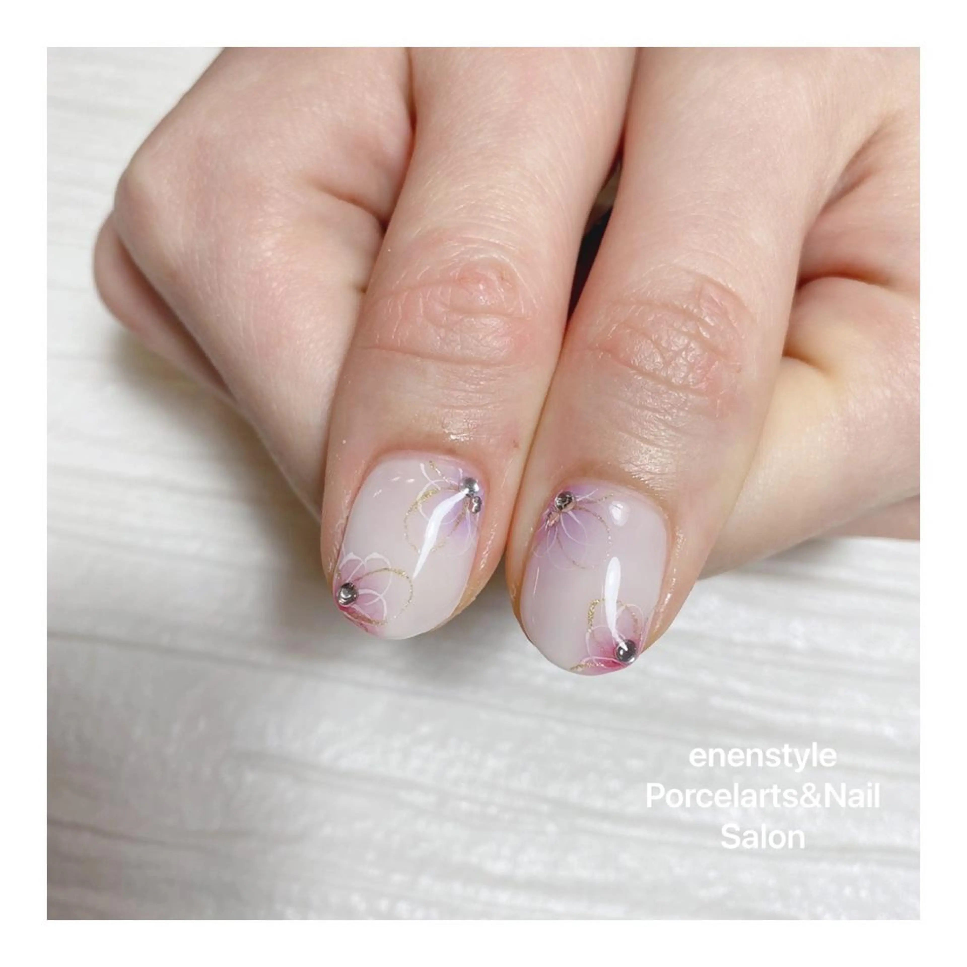 ミディアム ネイル ハンドネイル 👑enen style👑のネイルデザイン