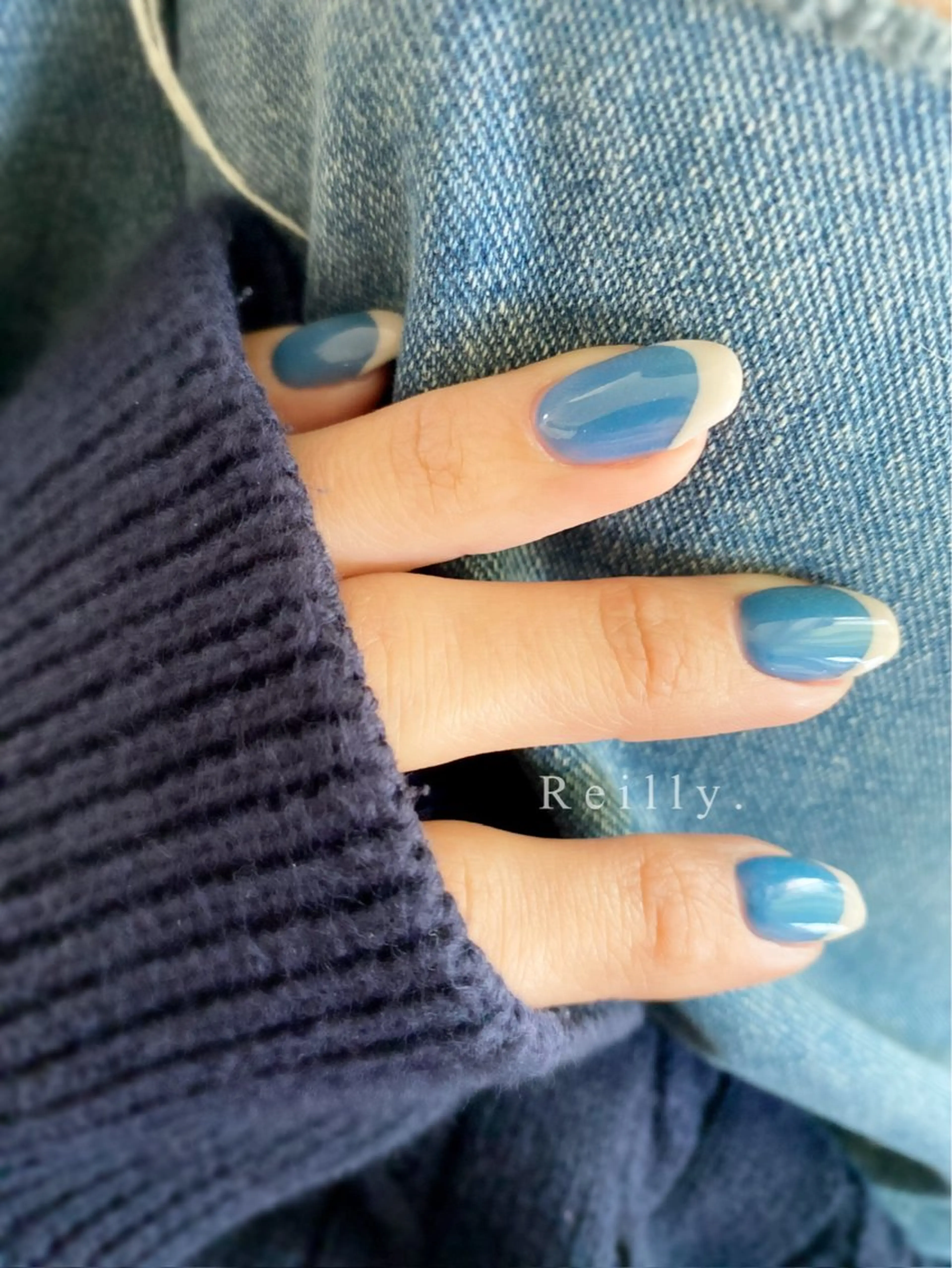 ネイル フラッシュネイル フレンチネイル ジェルネイル グラデーション ラメ(グリッター) Marina 《REILLY.》のネイルデザイン