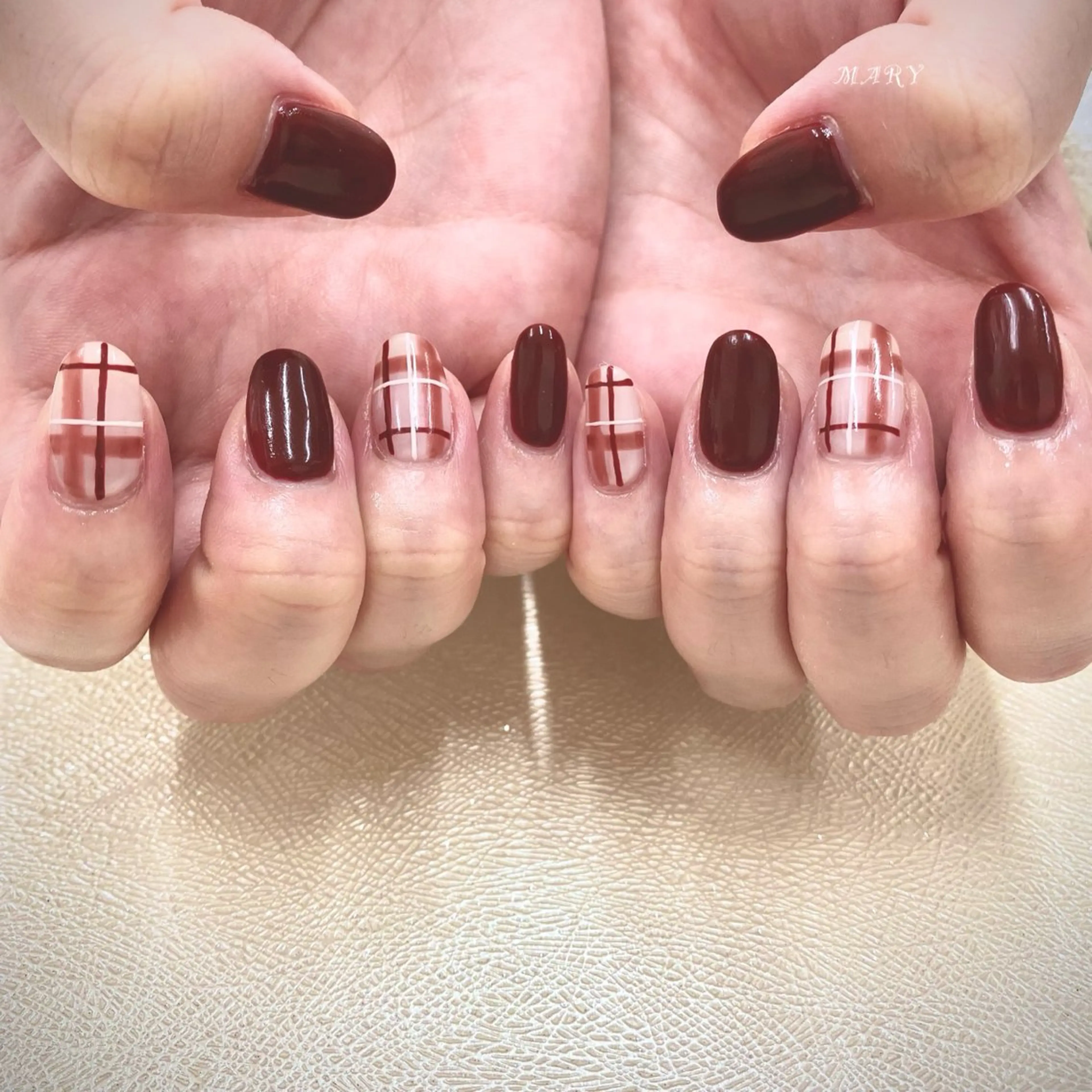 ネイル ボルドー ニュアンスネイル ワンカラーネイル ハンドネイル Mary nail .narumiのネイルデザイン