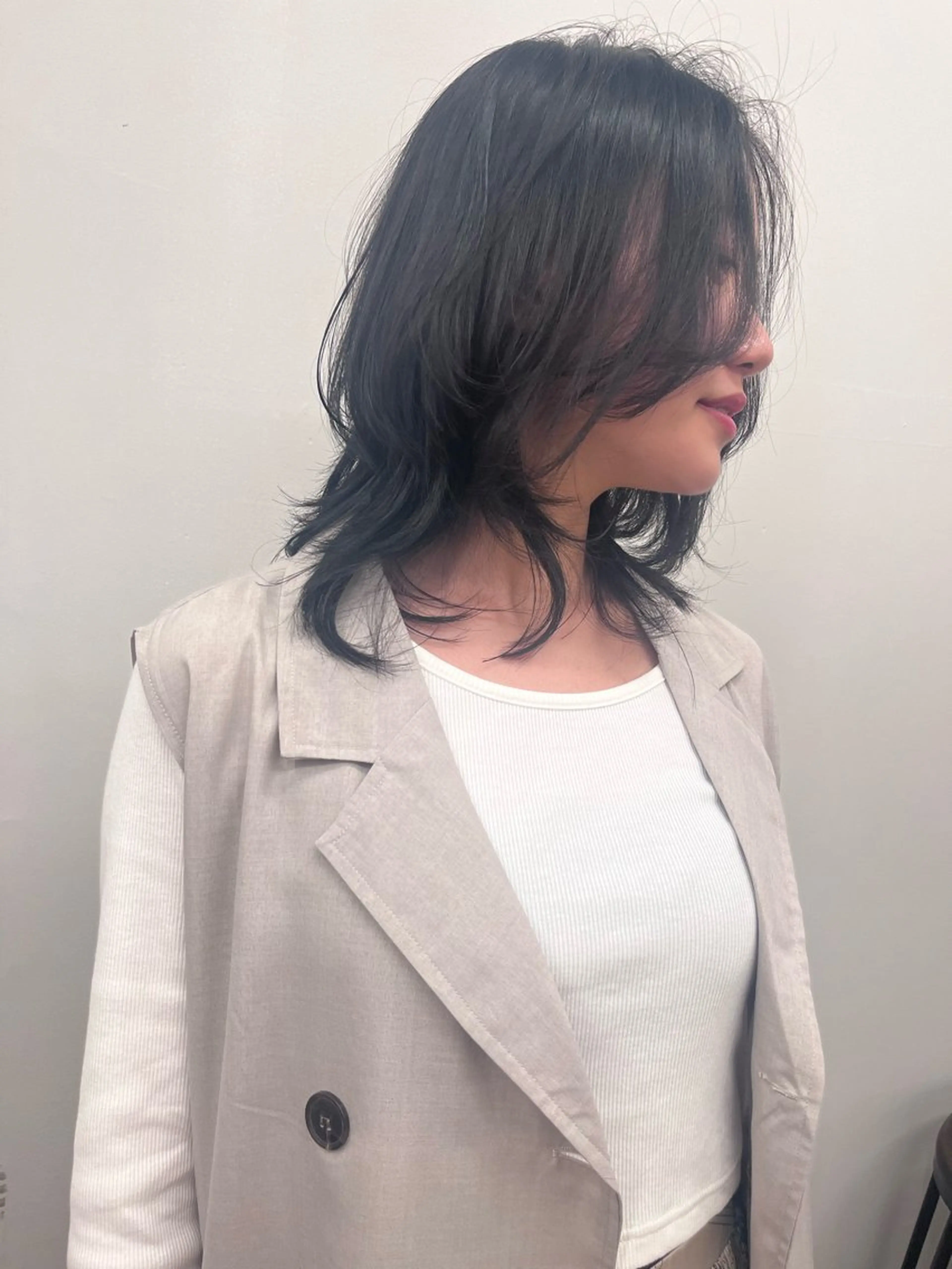 ミディアム 遠藤 乙夏のヘアスタイル