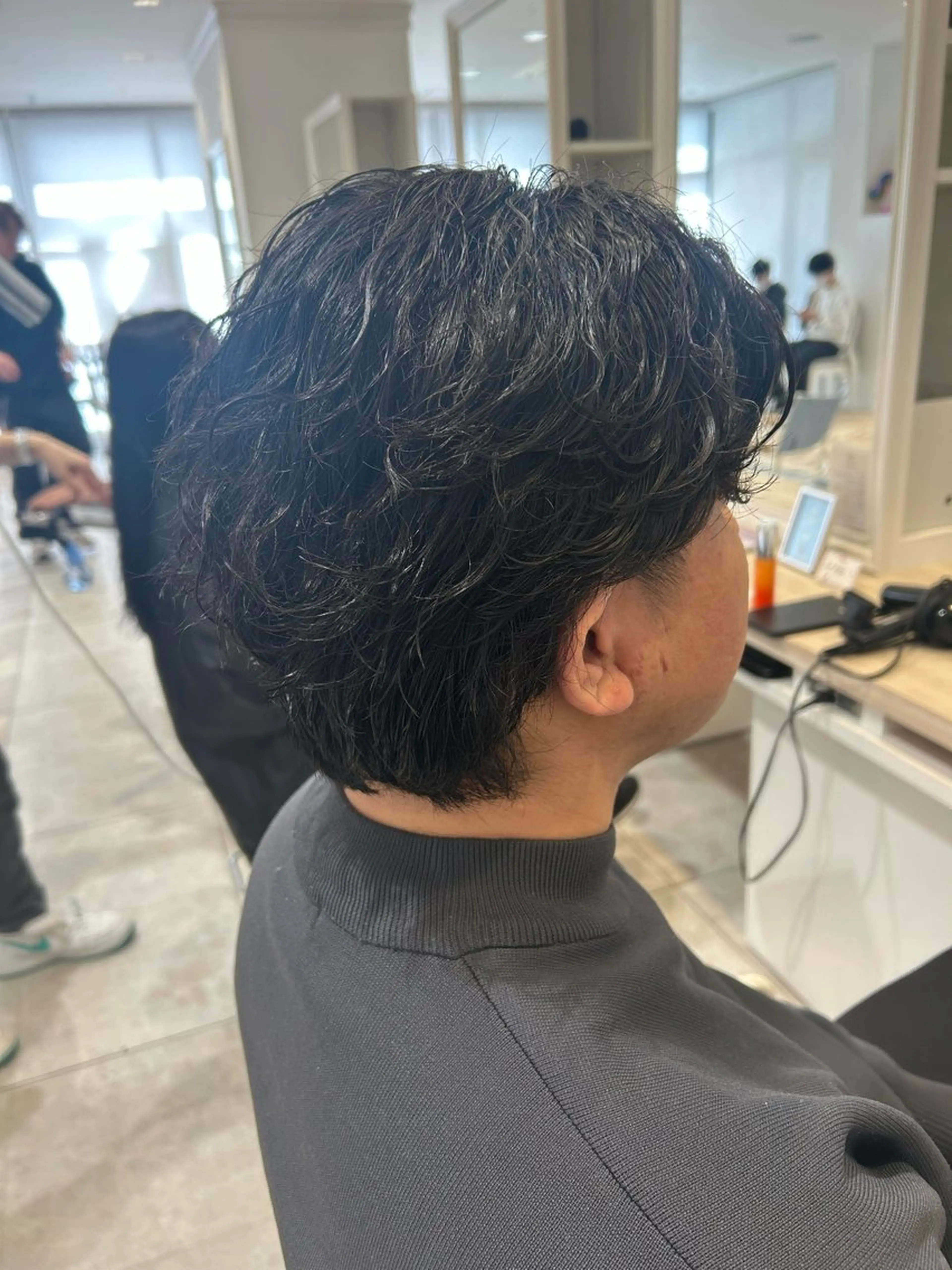 パーマ メンズ フェザーパーマ メンズパーマ 《.Xian》ミサキ /艶髪/メンズパーマのヘアスタイル