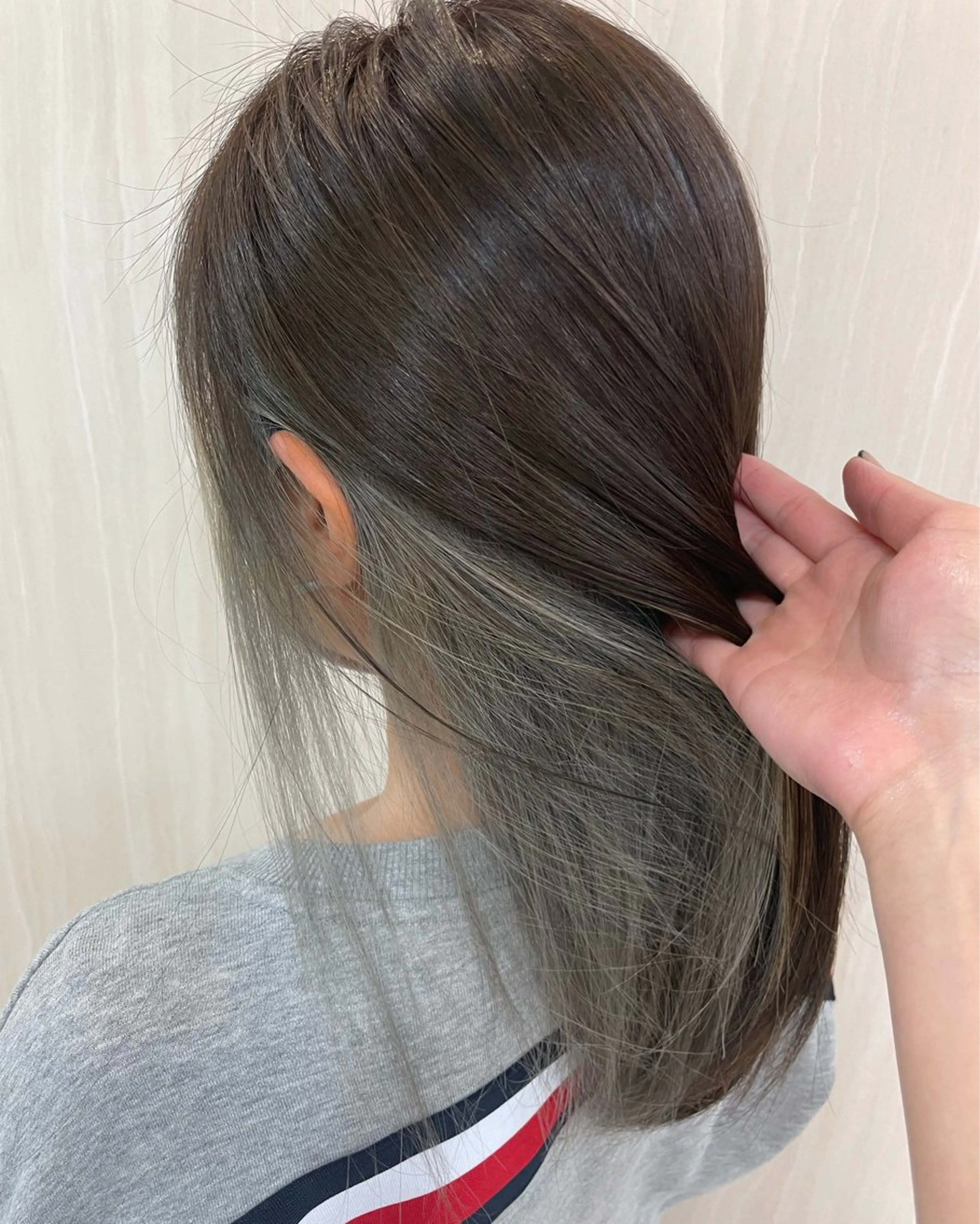 カラー 齋藤 多美のヘアスタイル