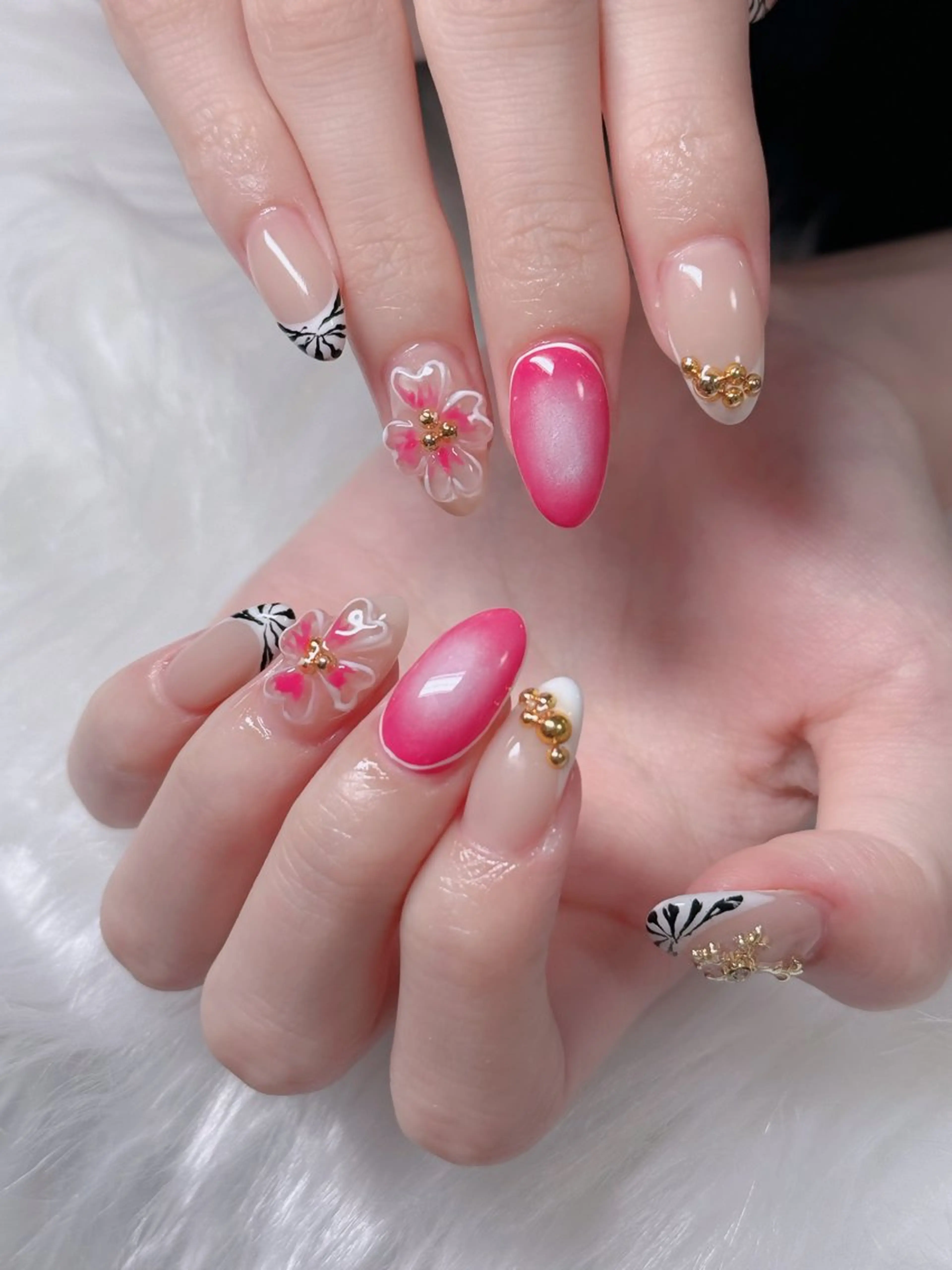 ネイル オーロラネイル フレンチネイル ジェルネイル ハロウィン キラキラネイル H.baby Nail Salonのネイルデザイン