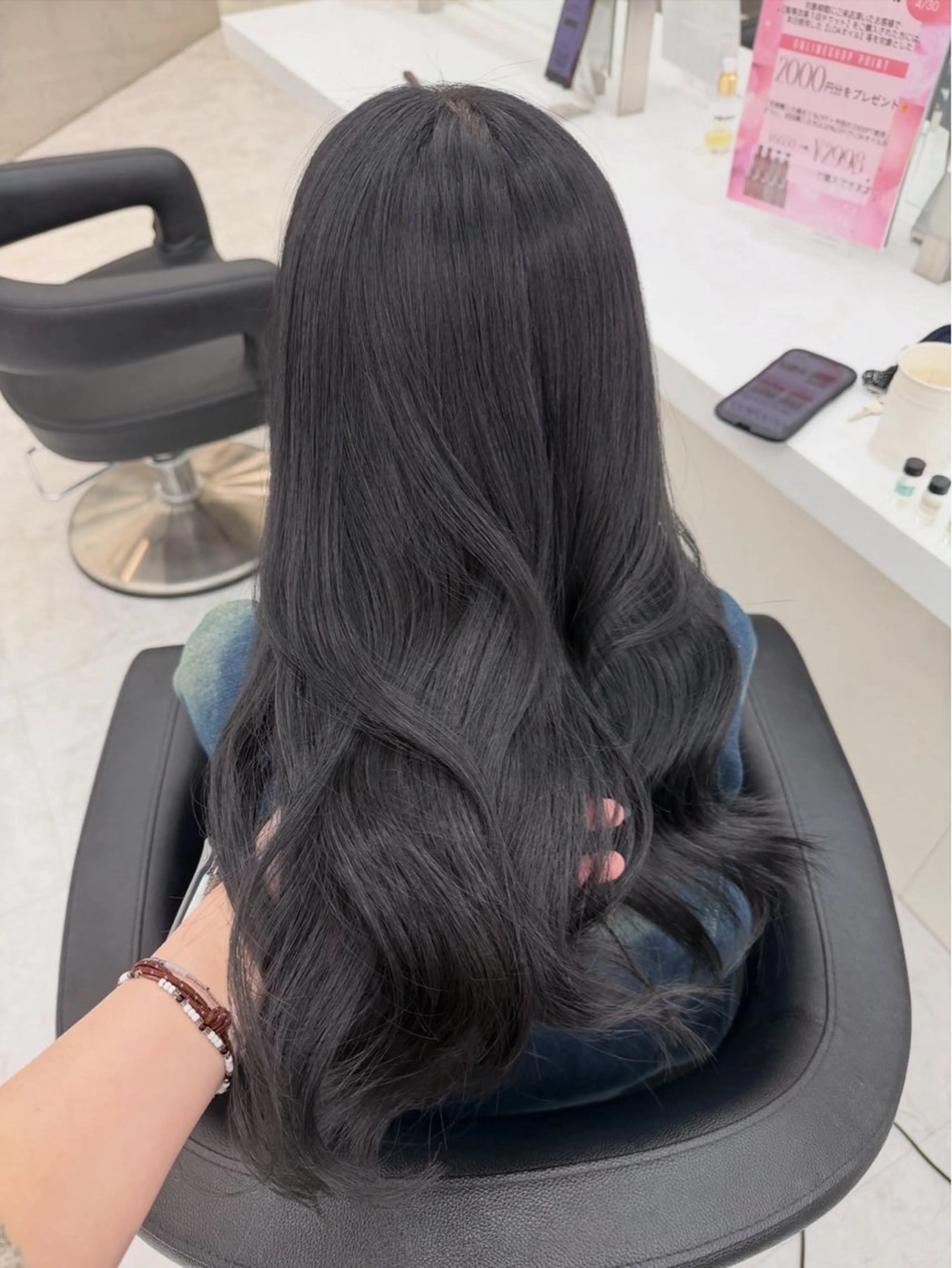 ロング カラー konatsu / 透け感colorのヘアスタイル