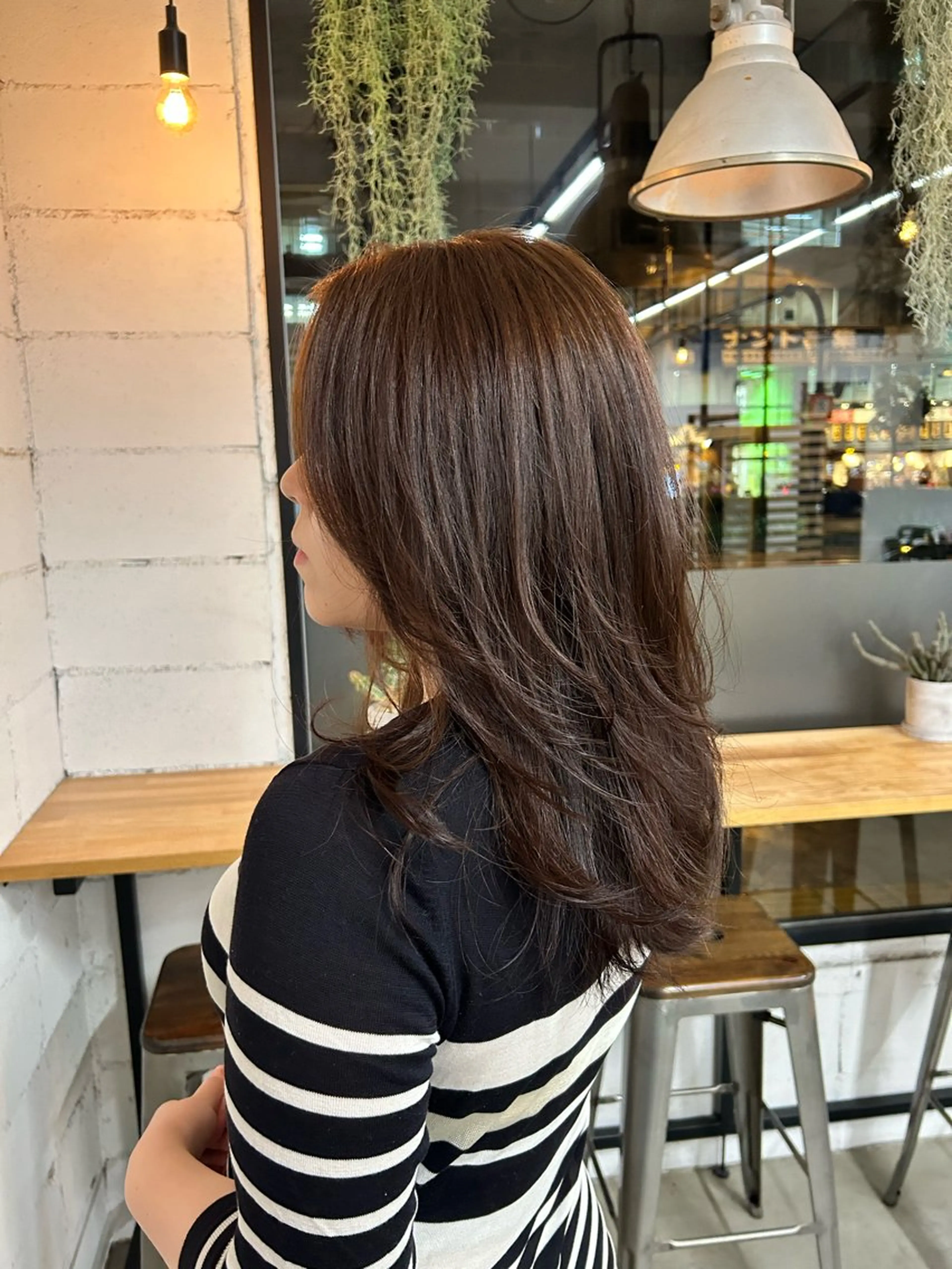 セミロング セミロングレイヤー レイヤーカット 1回で綺麗になる 髪質改善 小山光のヘアスタイル