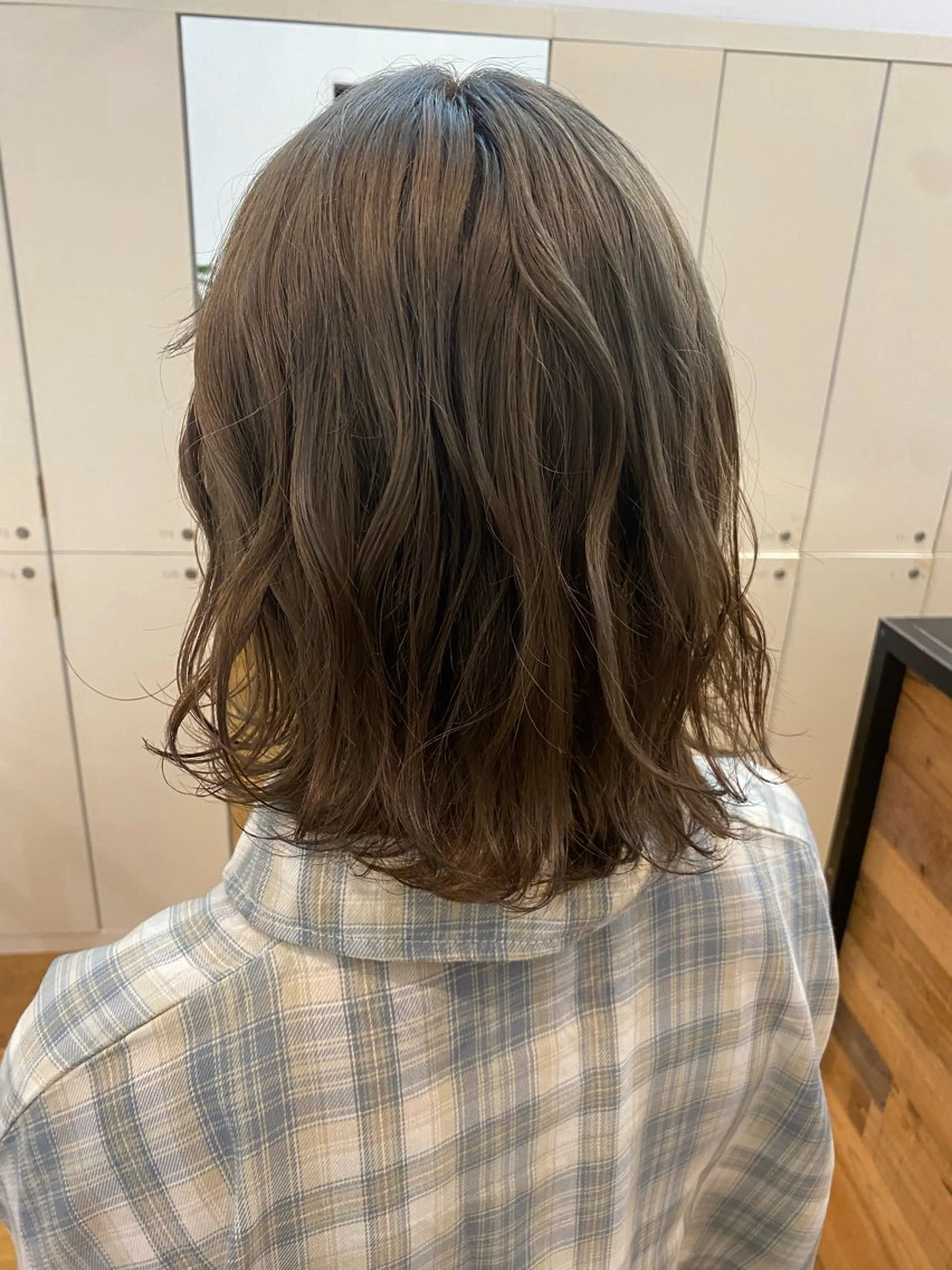 カラー ベージュカラー ミルクティーベージュ 安藤 太一のヘアスタイル