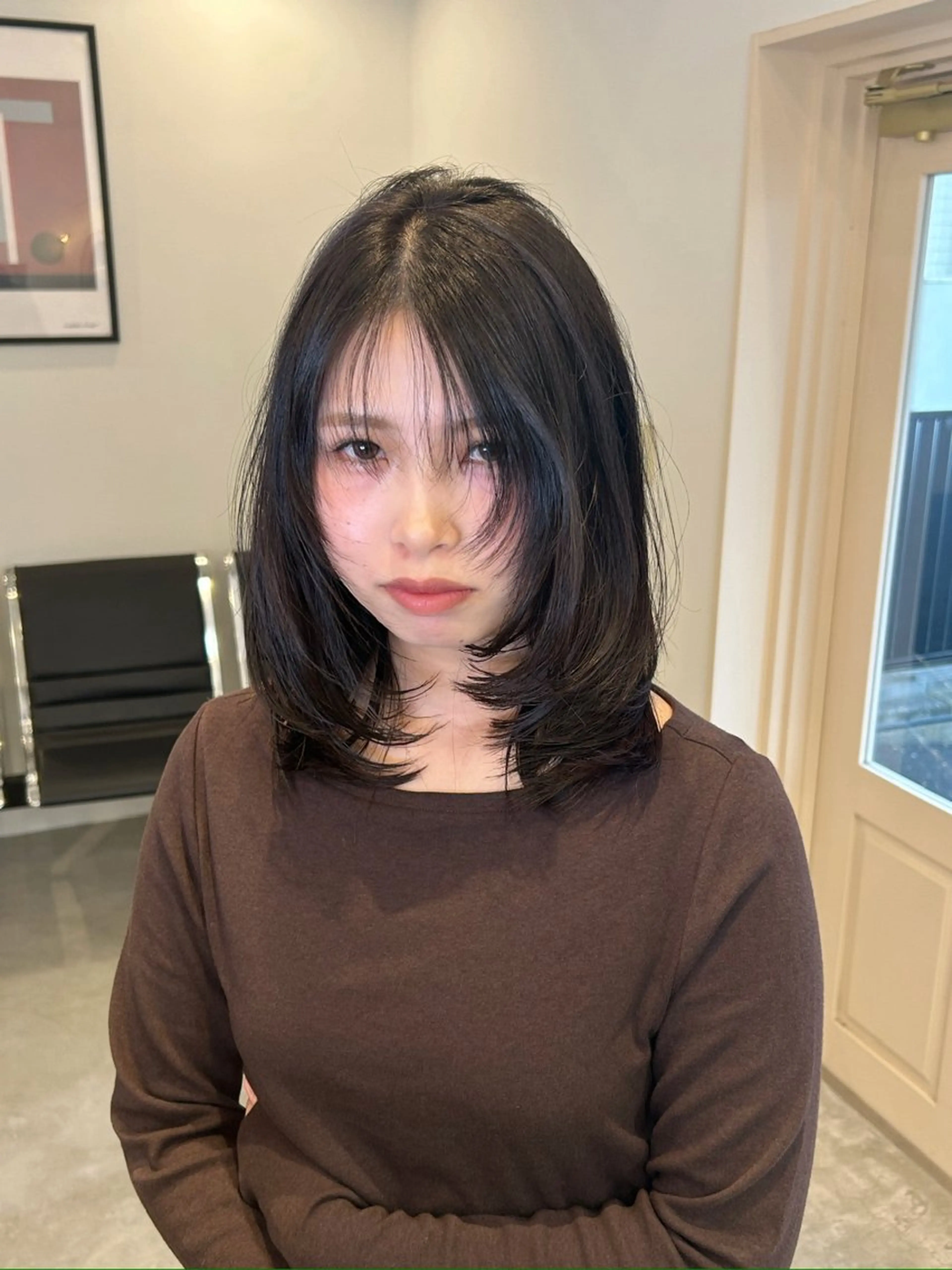 ミディアム 顔まわりレイヤー 顔周りカット レイヤーカット 鳥居 愛子のヘアスタイル