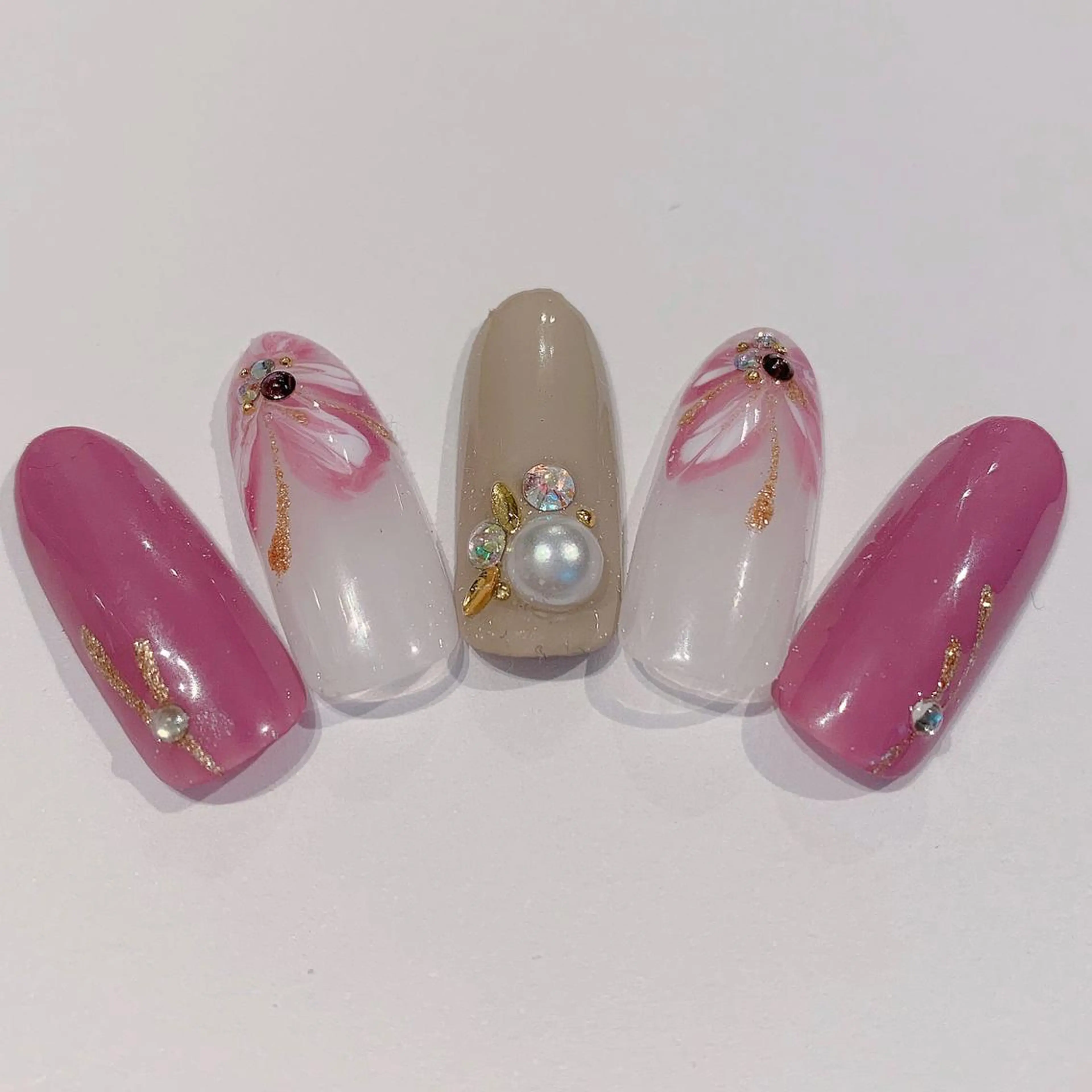 ネイル #Rakuun所属・Rakuun のんのネイルデザイン