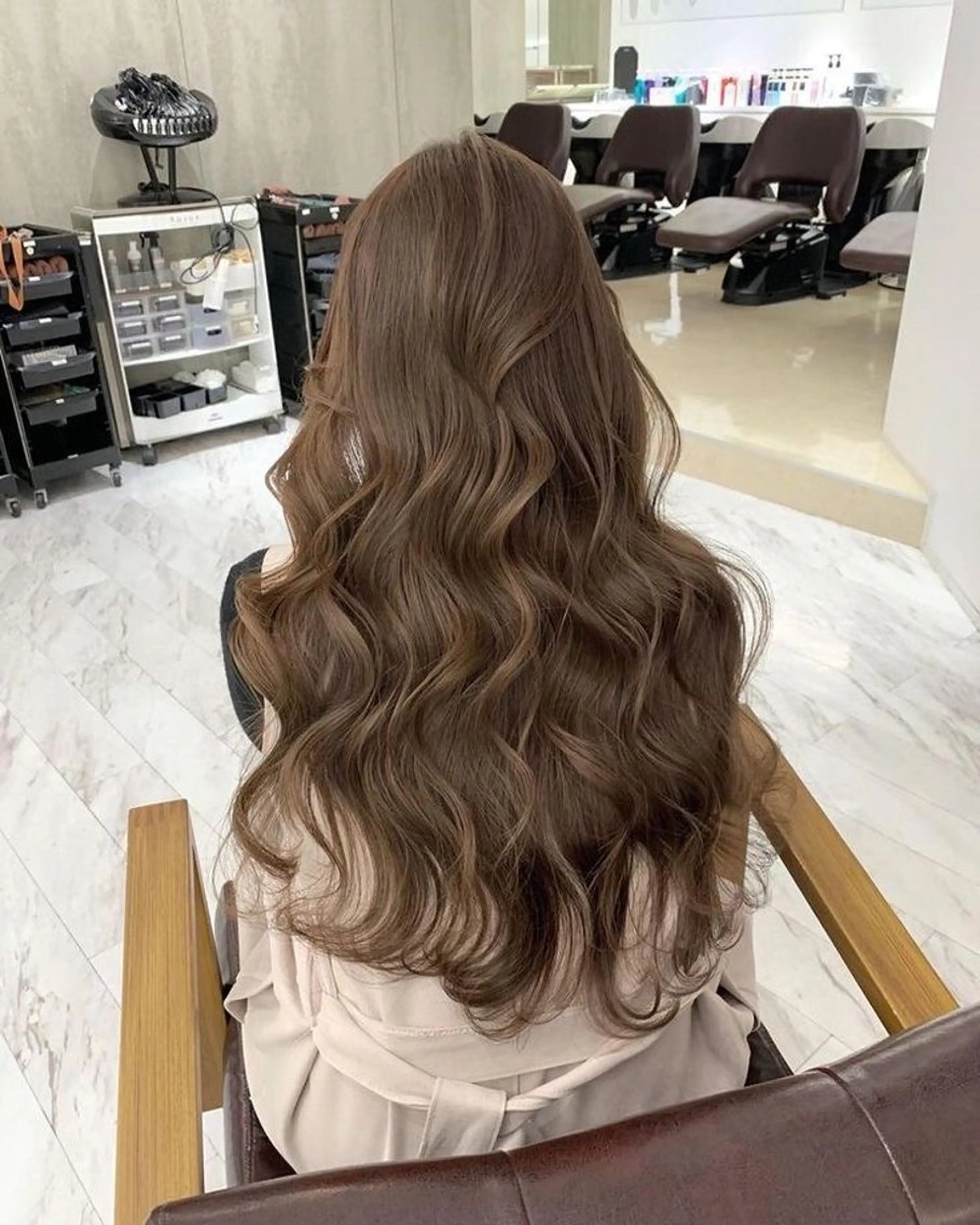 ロング カラー ヘアアレンジ カット ヘアカラー トリートメント ヘアセット レイヤー×透明感カラ ーHAYATOのヘアスタイル