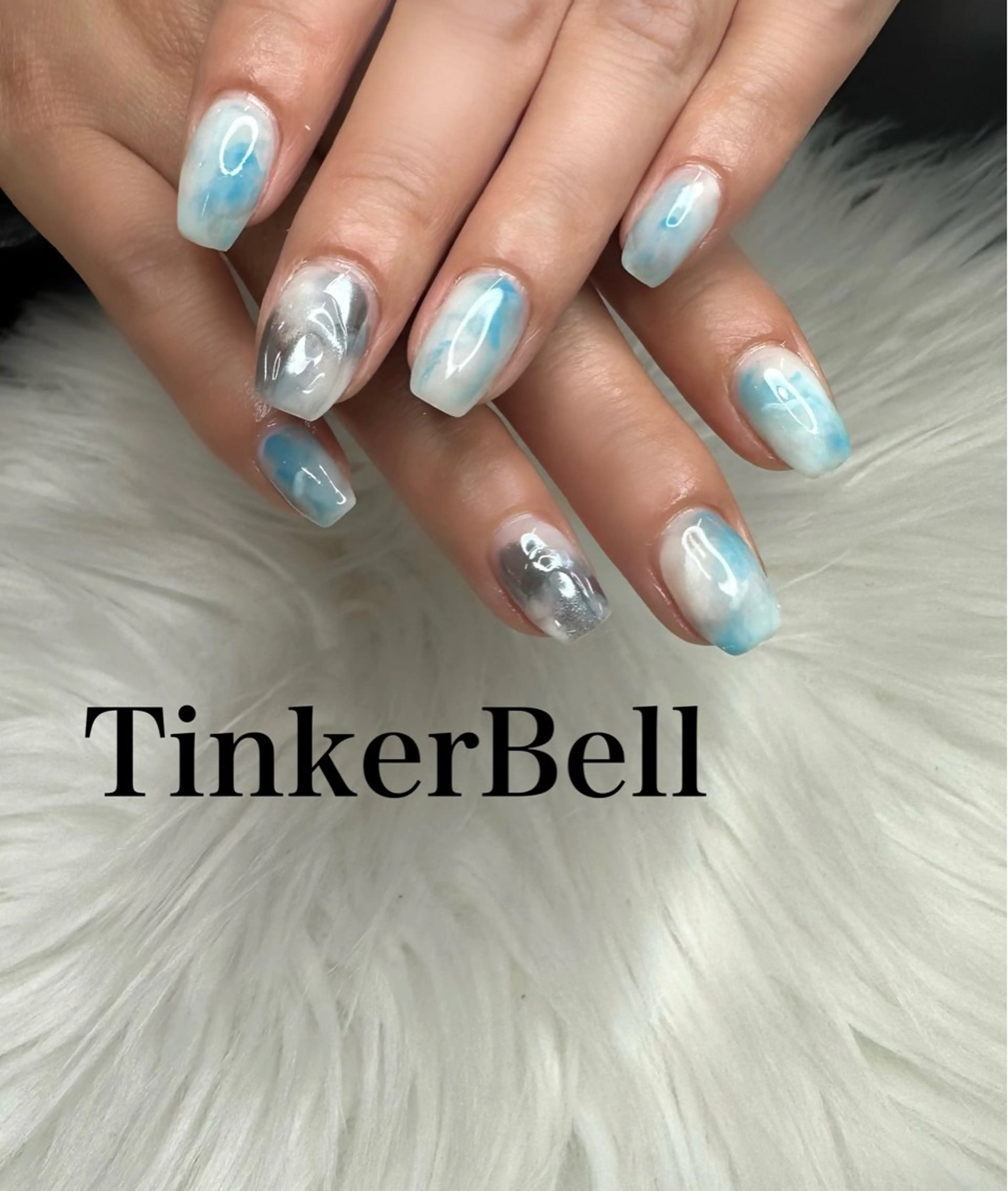 ネイル ブルー ニュアンスネイル ハンドネイル Tinker Bellのネイルデザイン