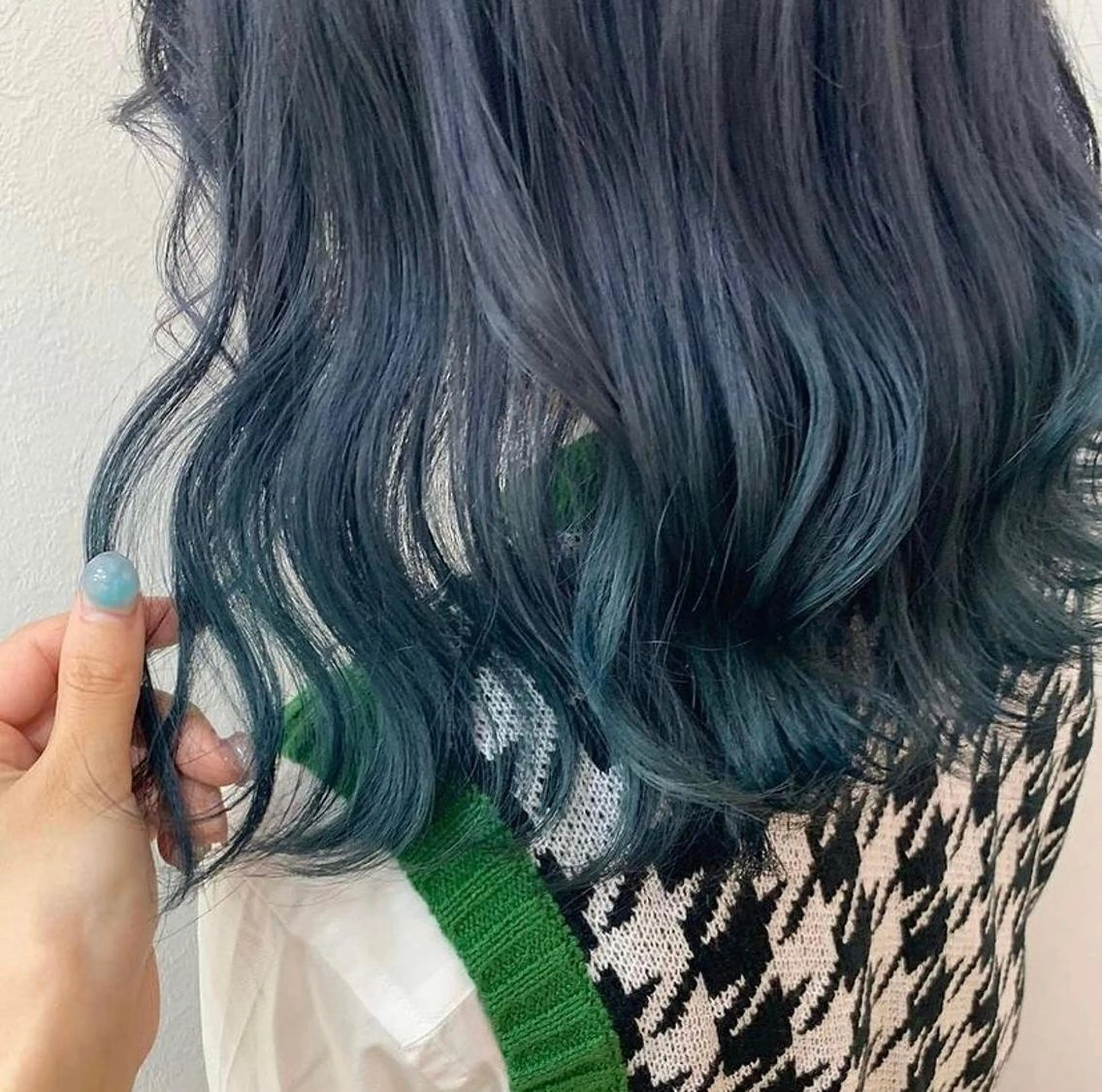 ミディアム カラー MANAMI 🥀ウルフカットのヘアスタイル