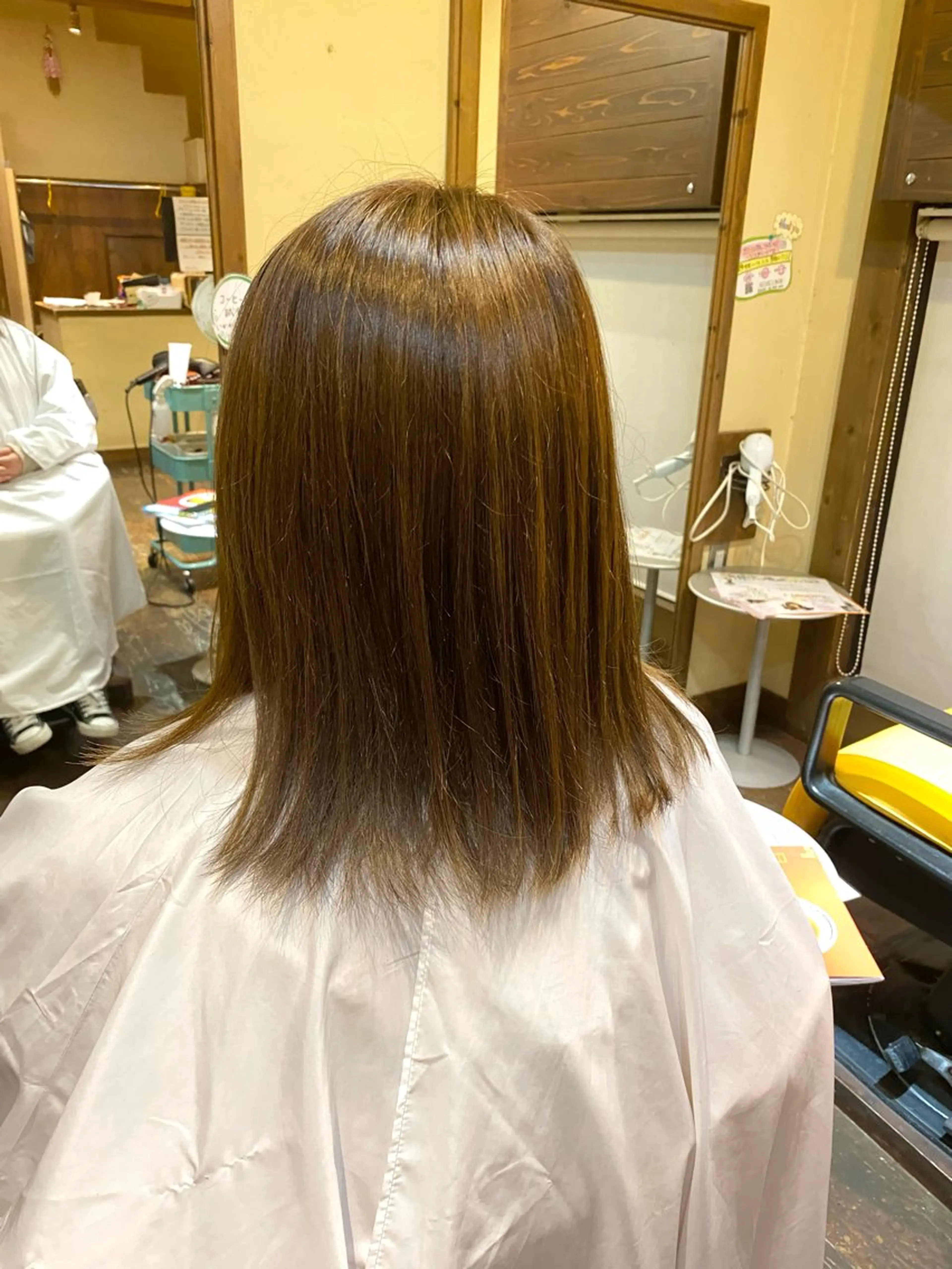 カラー アッシュ ベージュカラー ブリーチ ブリーチなしカラー saya （サヤ）のヘアスタイル