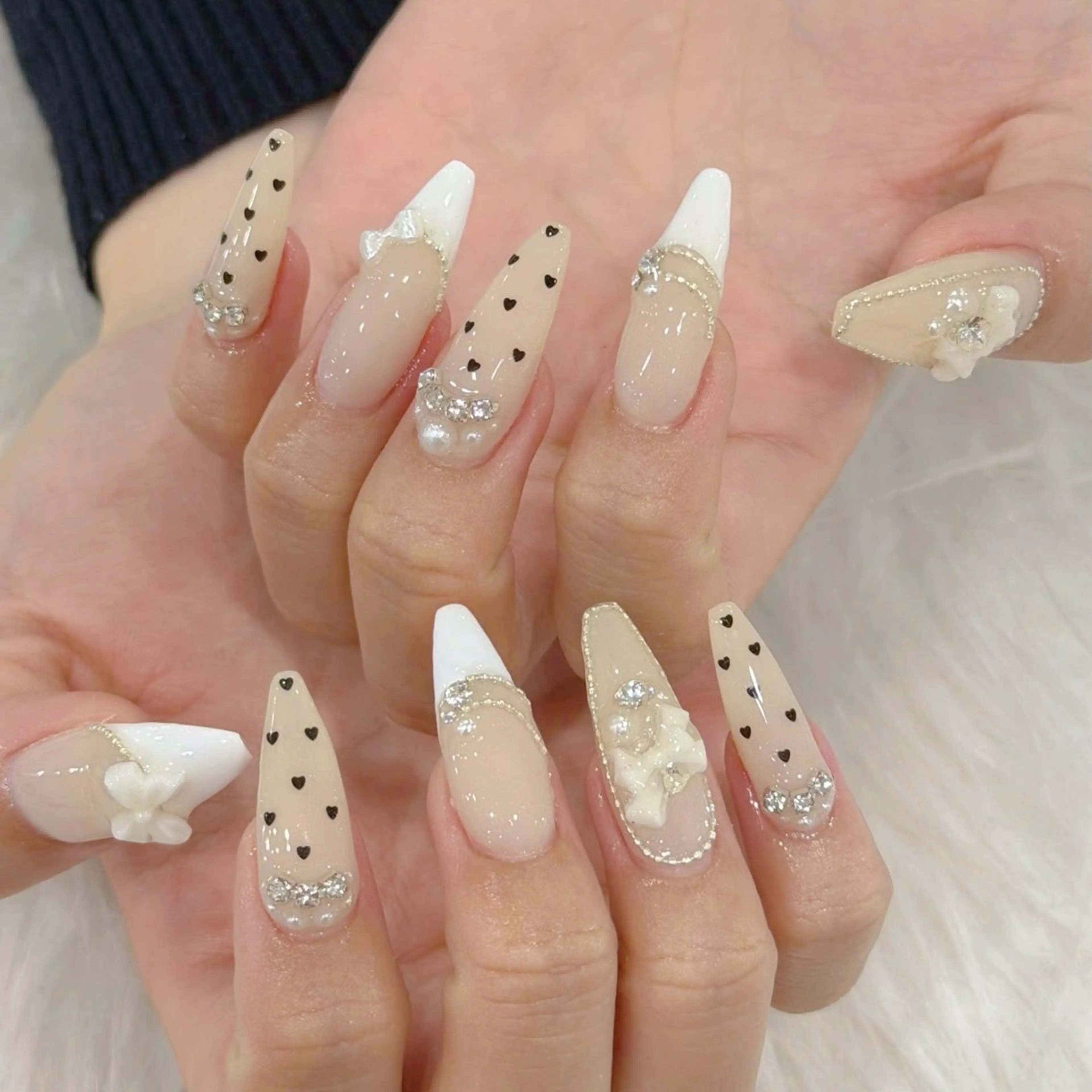 ネイル オーロラネイル グラデーション ハート ホログラムネイル キラキラネイル HA NIのネイルデザイン