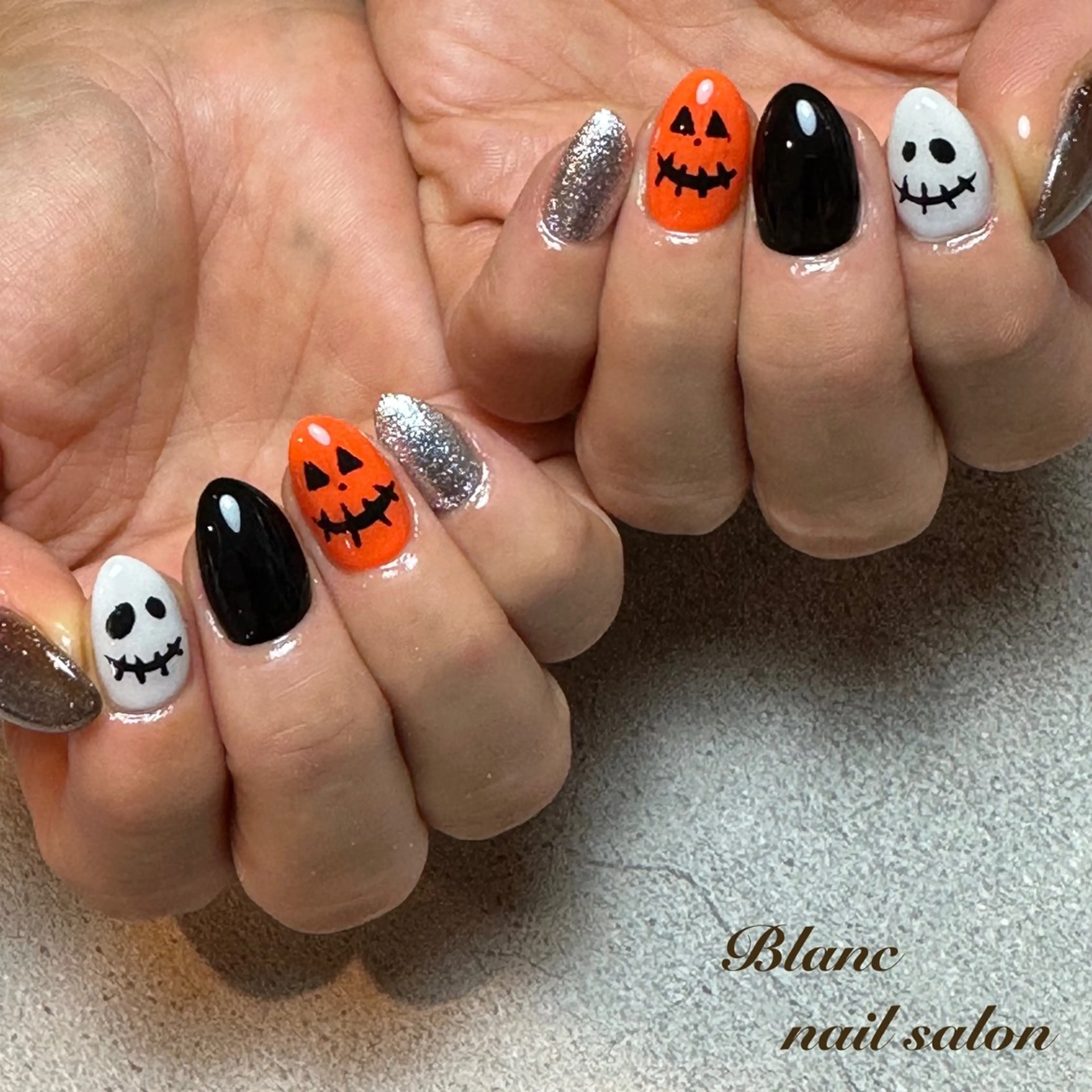ミディアム ハロウィン Blanc ブランのネイルデザイン