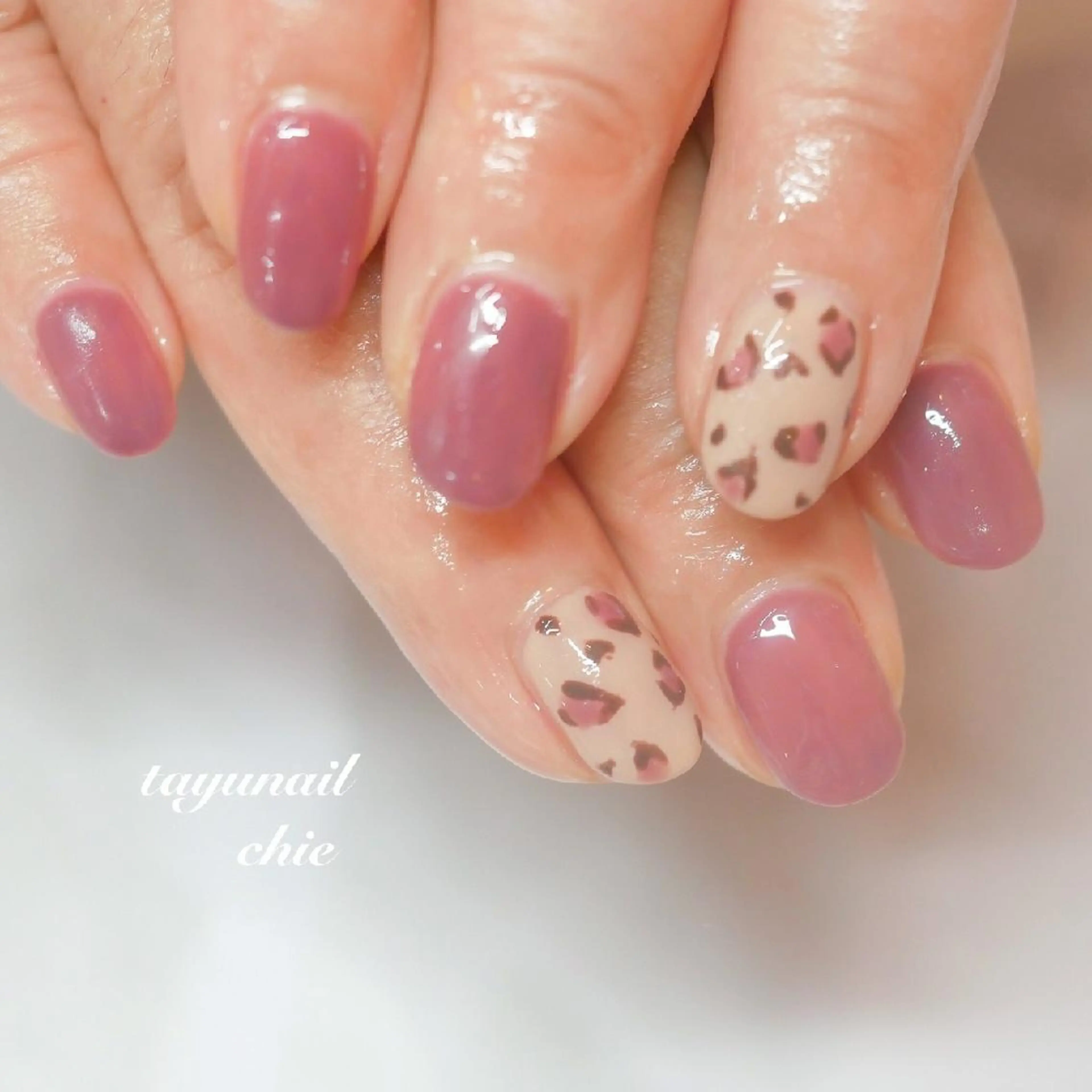 ネイル アニマル柄 ブルー ジェルネイル パラジェル ピンク ネイルサロン 【たゆnail】のネイルデザイン