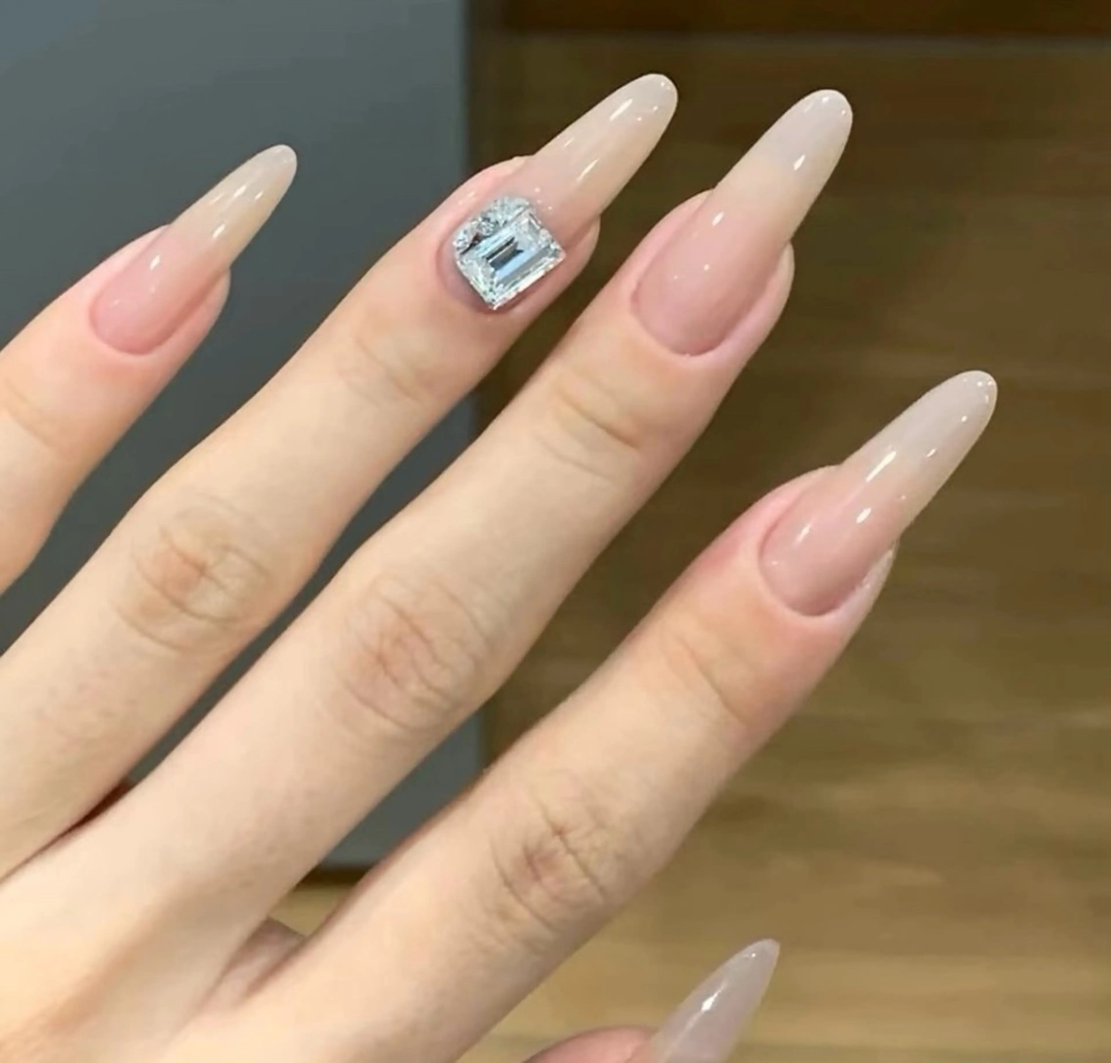 ネイル チークネイル 長さ出し フレンチネイル ガーリー 韓国ネイル SunNail池袋駅 ワンホンネイルのネイルデザイン