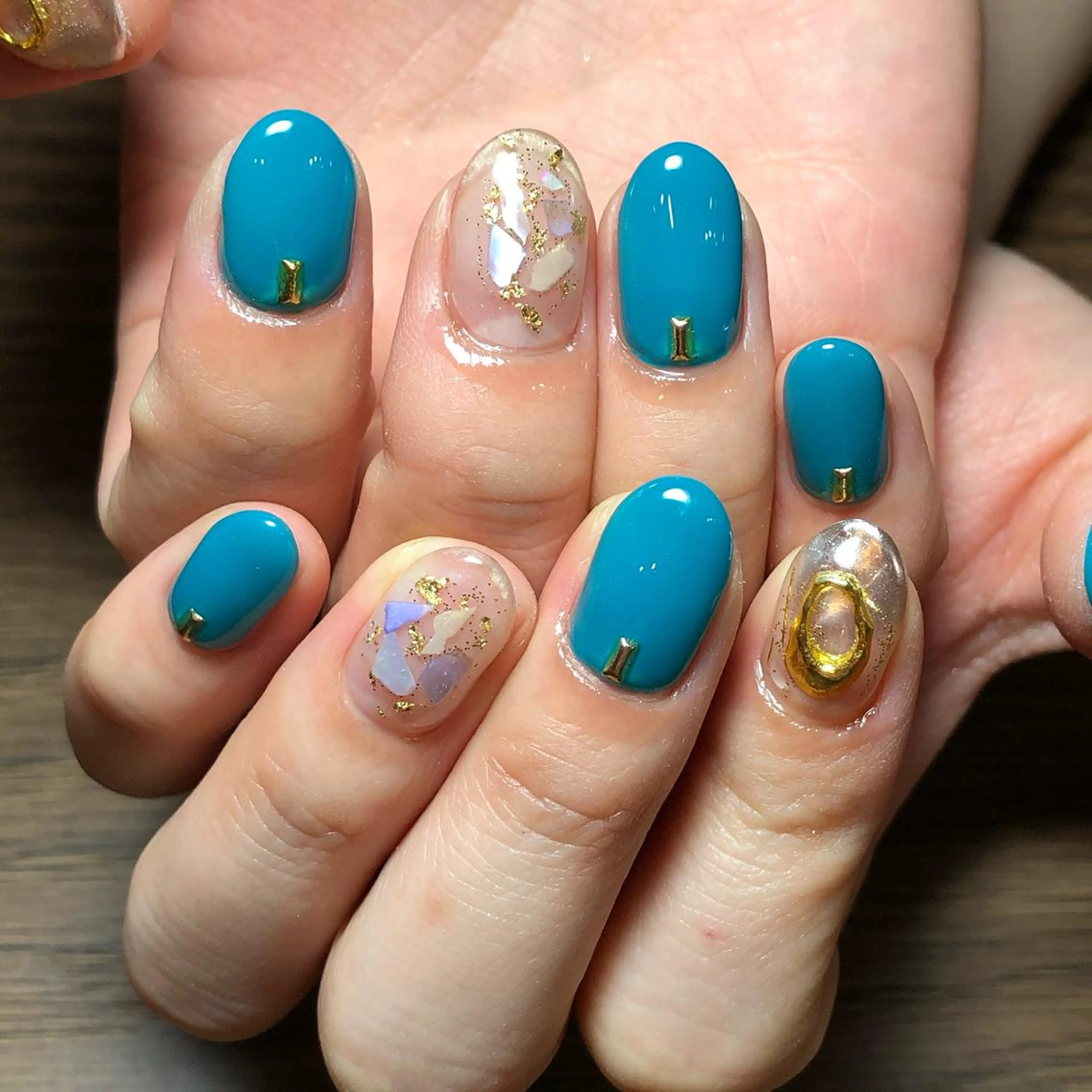 ミディアム ネイル Iwasaki Maiのマツエク・マツパデザイン