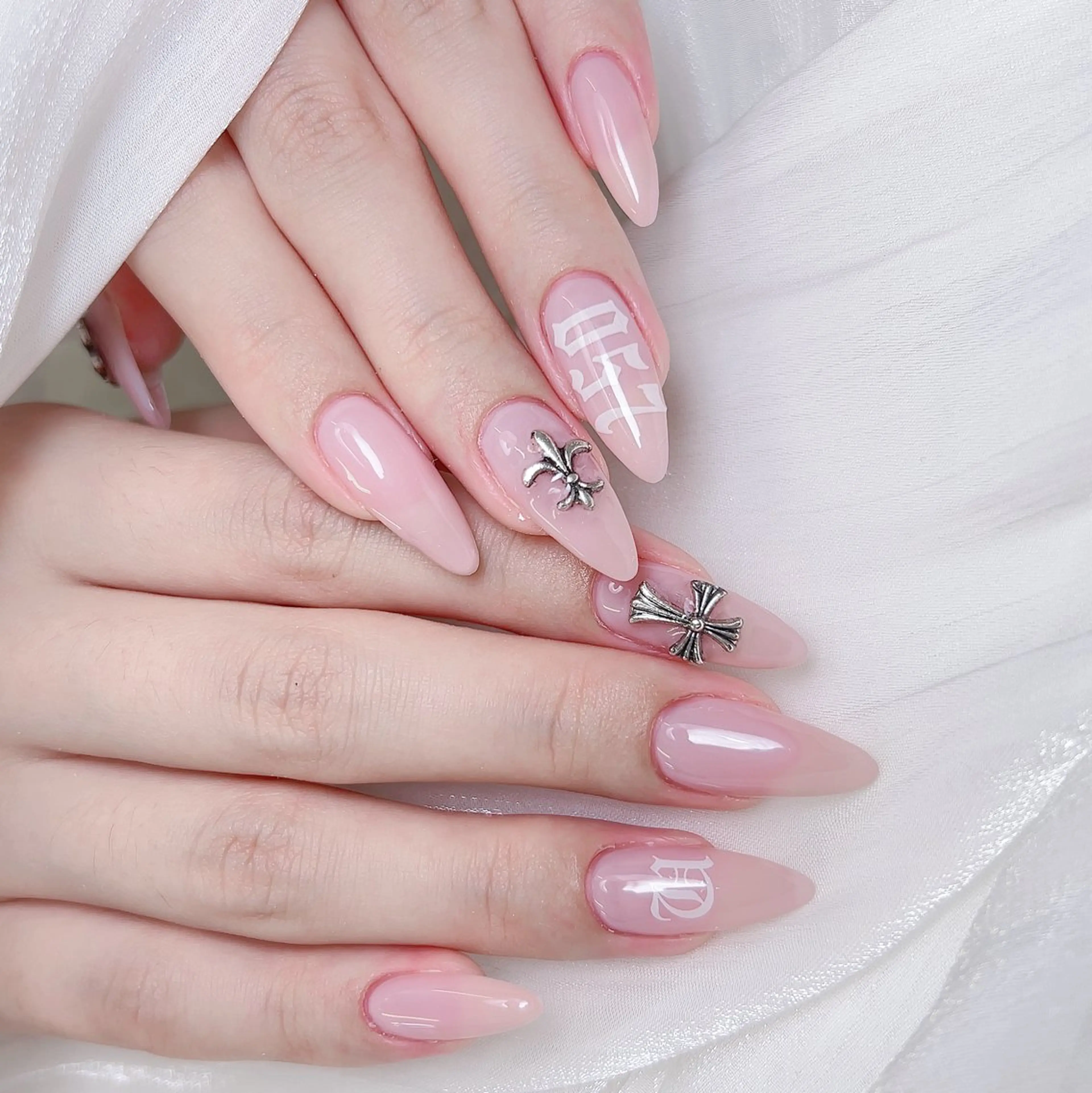 ネイル ハンドネイル M🌷nail 長さだし専門店のネイルデザイン